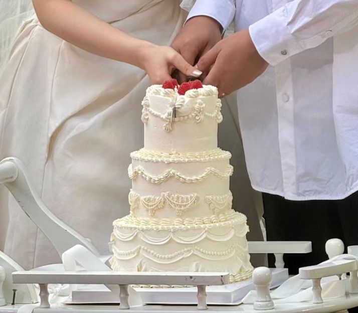 Bánh cưới (sưu tầm)