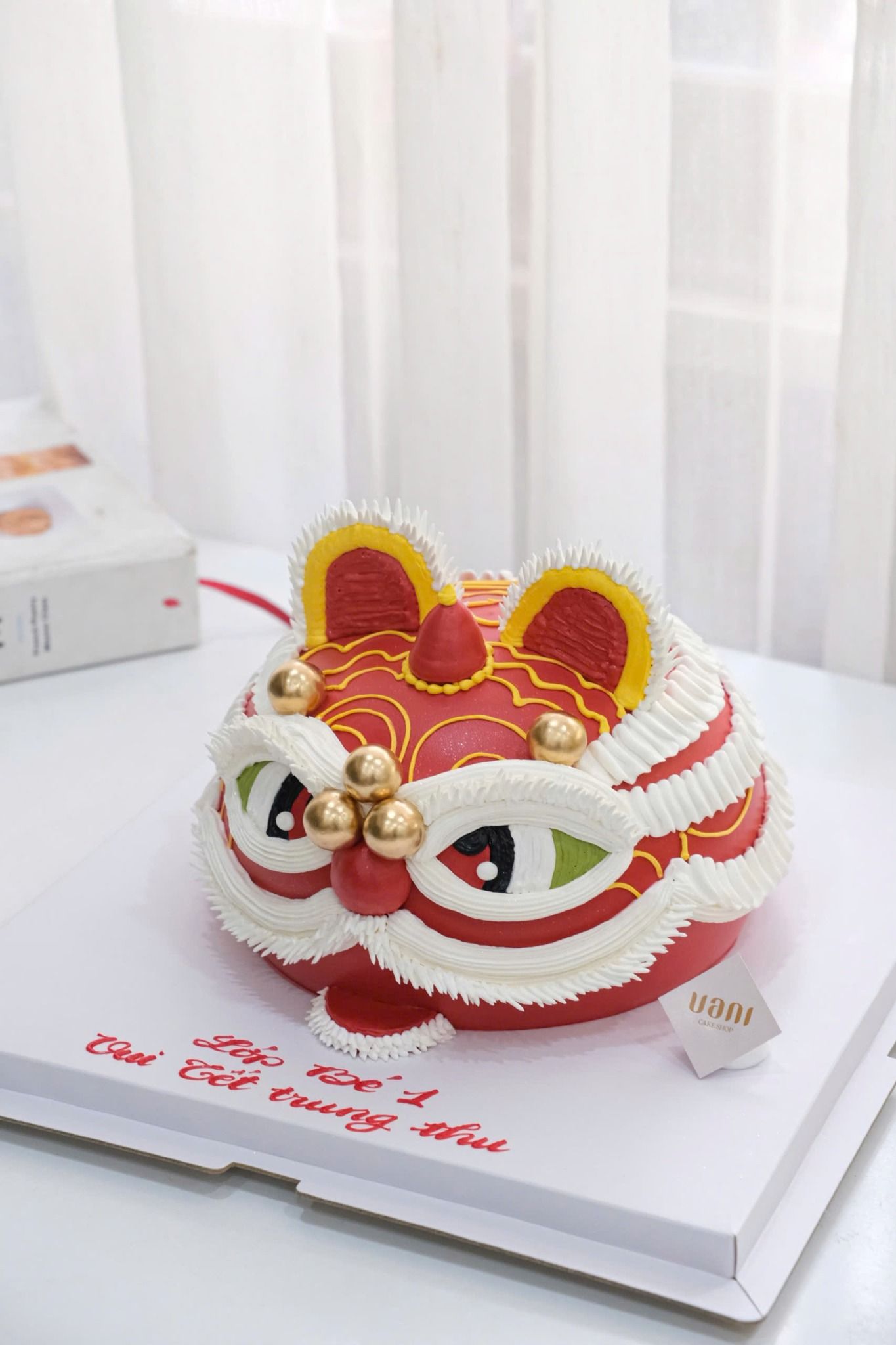 bánh kem đầu lân