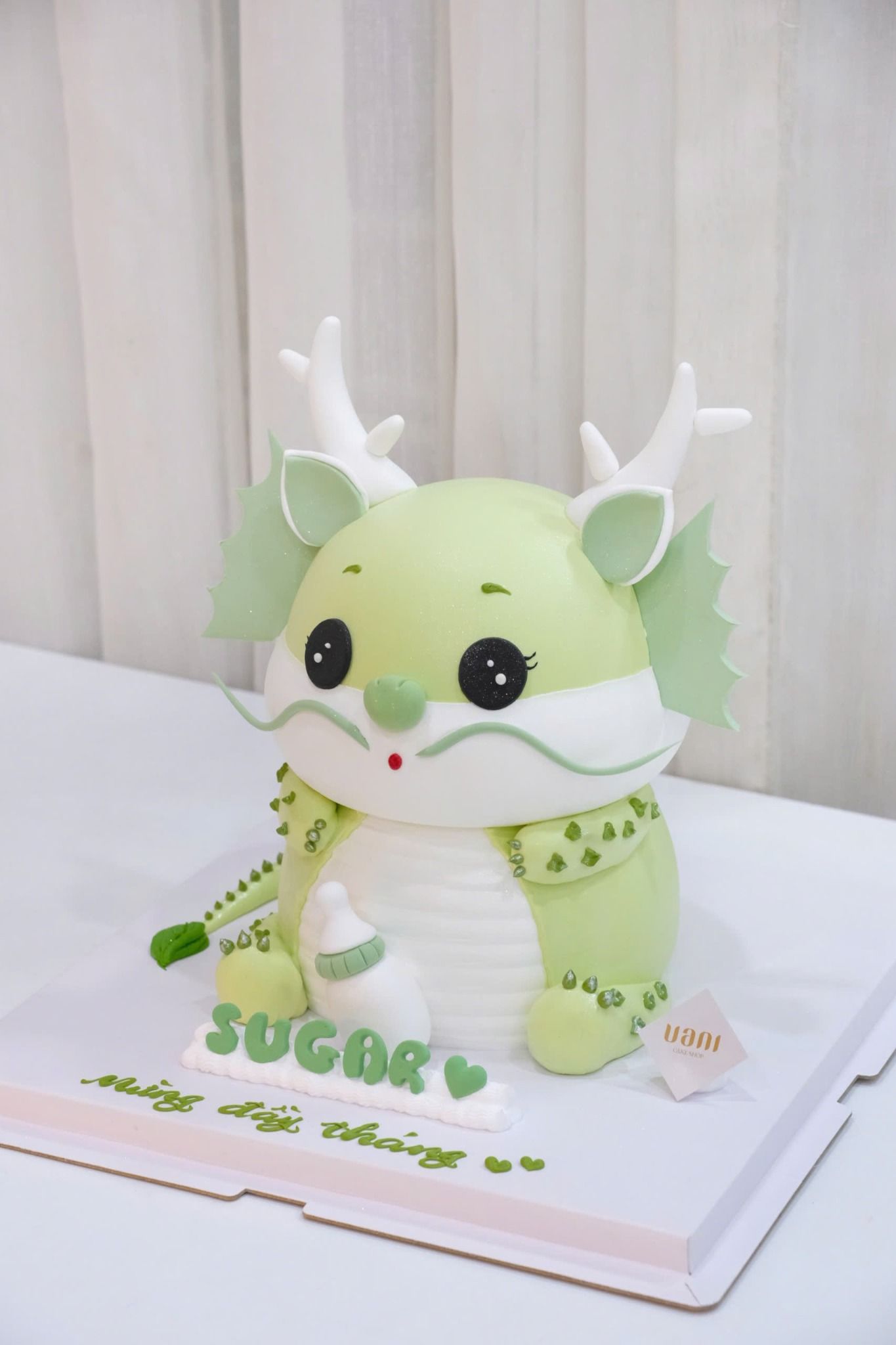 bánh kem con rồng