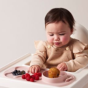 B.BOX KHAY ĂN DẶM CUỘN TRÒN KÈM MUỖNG TIỆN LỢI CHO BÉ - BLUSH