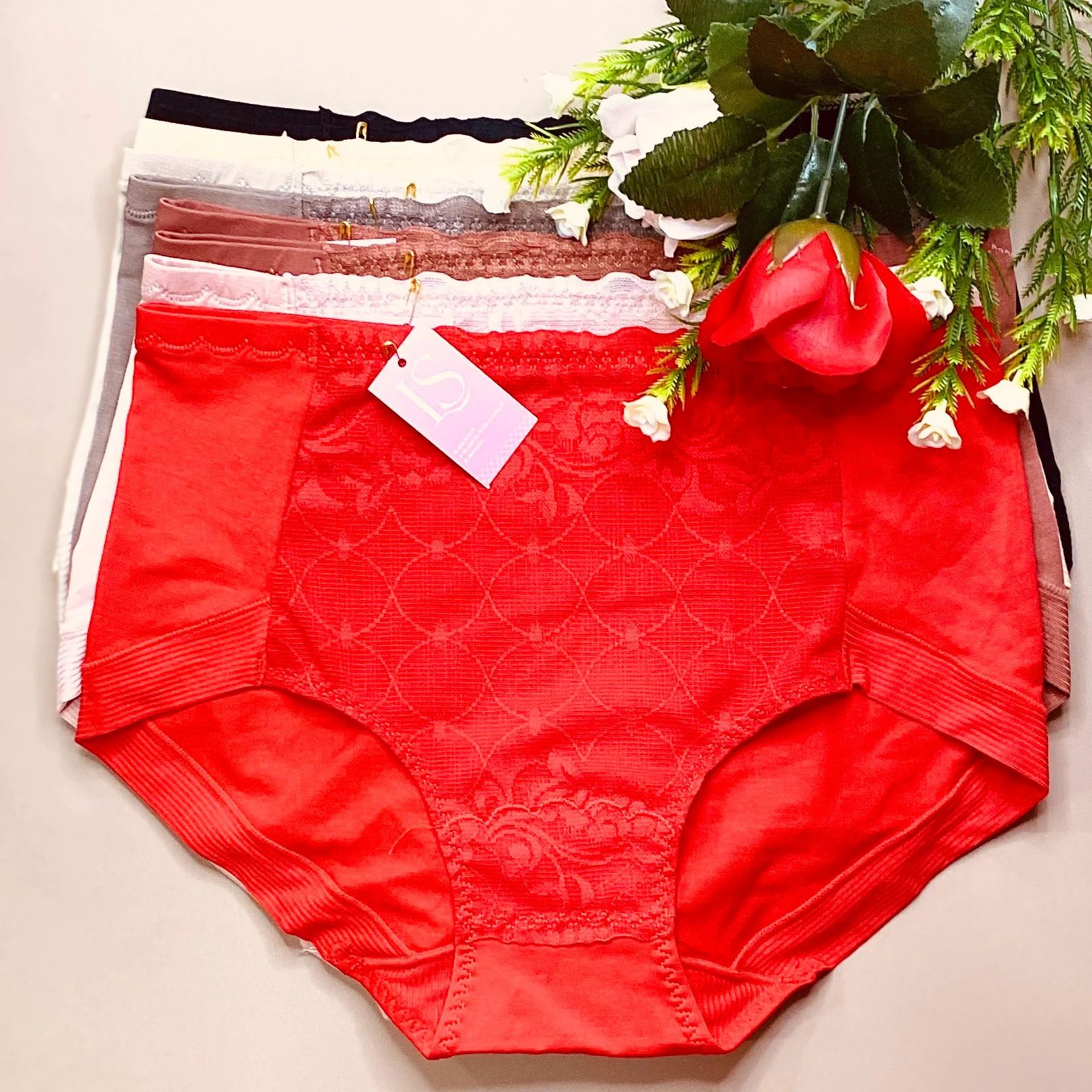 Quần lót cạp cao thun