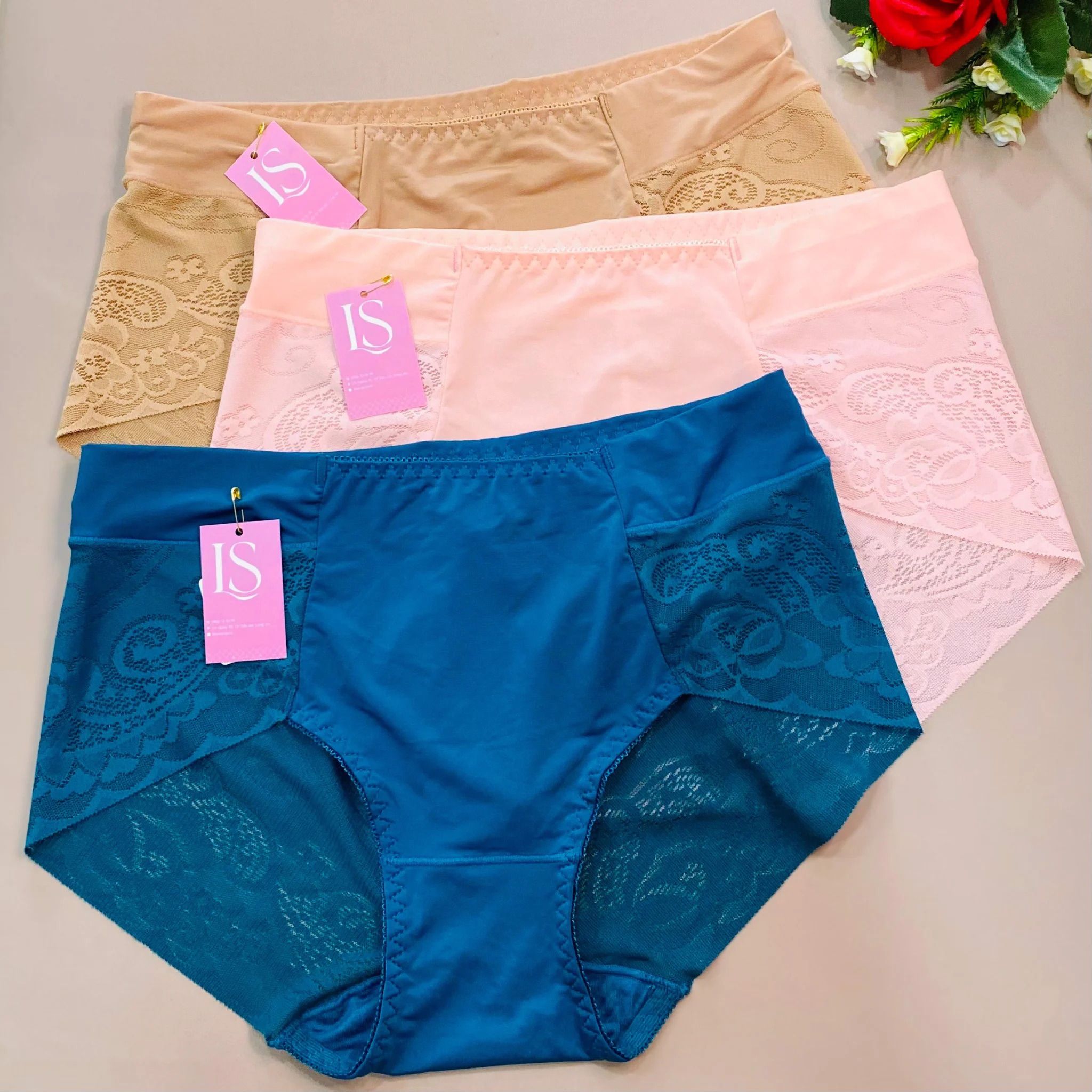 Quần lót thun phối ren LS3255