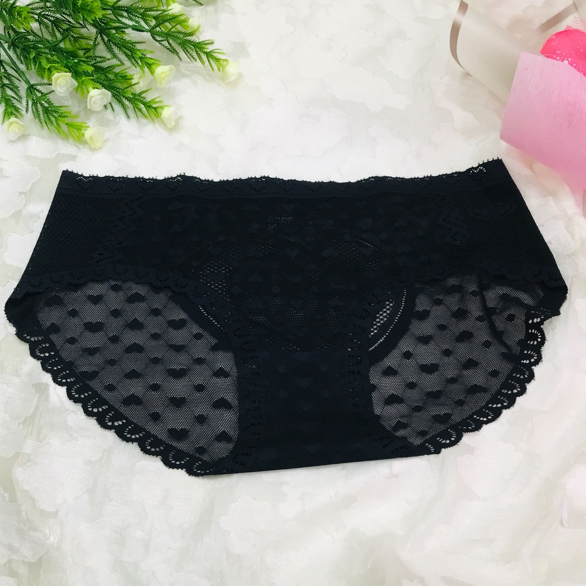 Quần lót lưới trái tim LS759