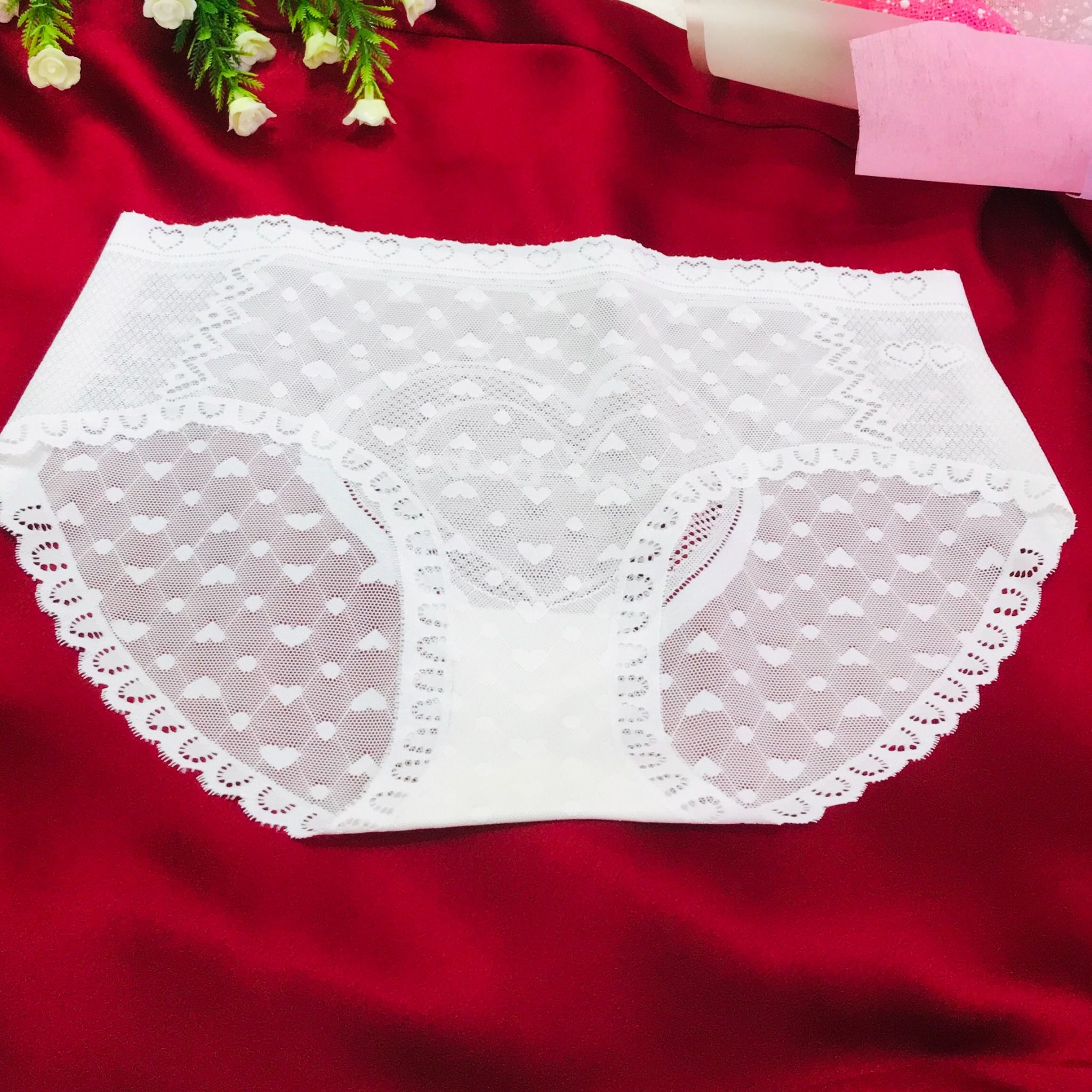 Quần lót lưới trái tim LS759