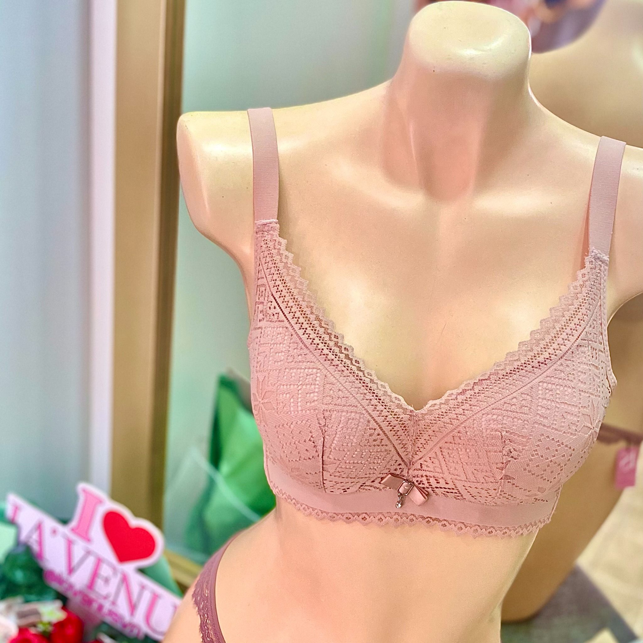 Áo Ngực Không Gọng Đệm Vừa 4 Nấc Cài 3035
