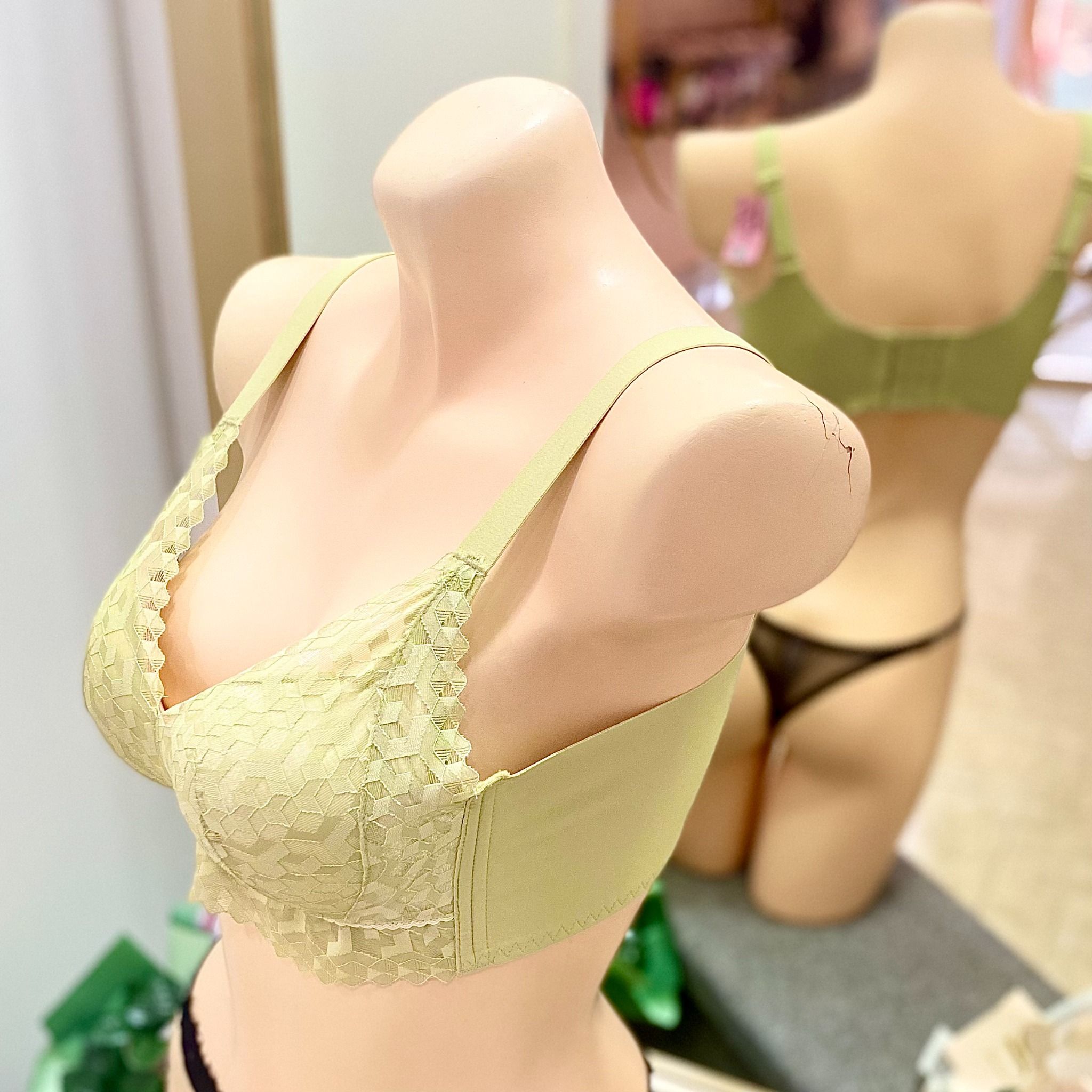 Áo Ngực Ren Không Gọng Siêu Nâng Đẩy 330