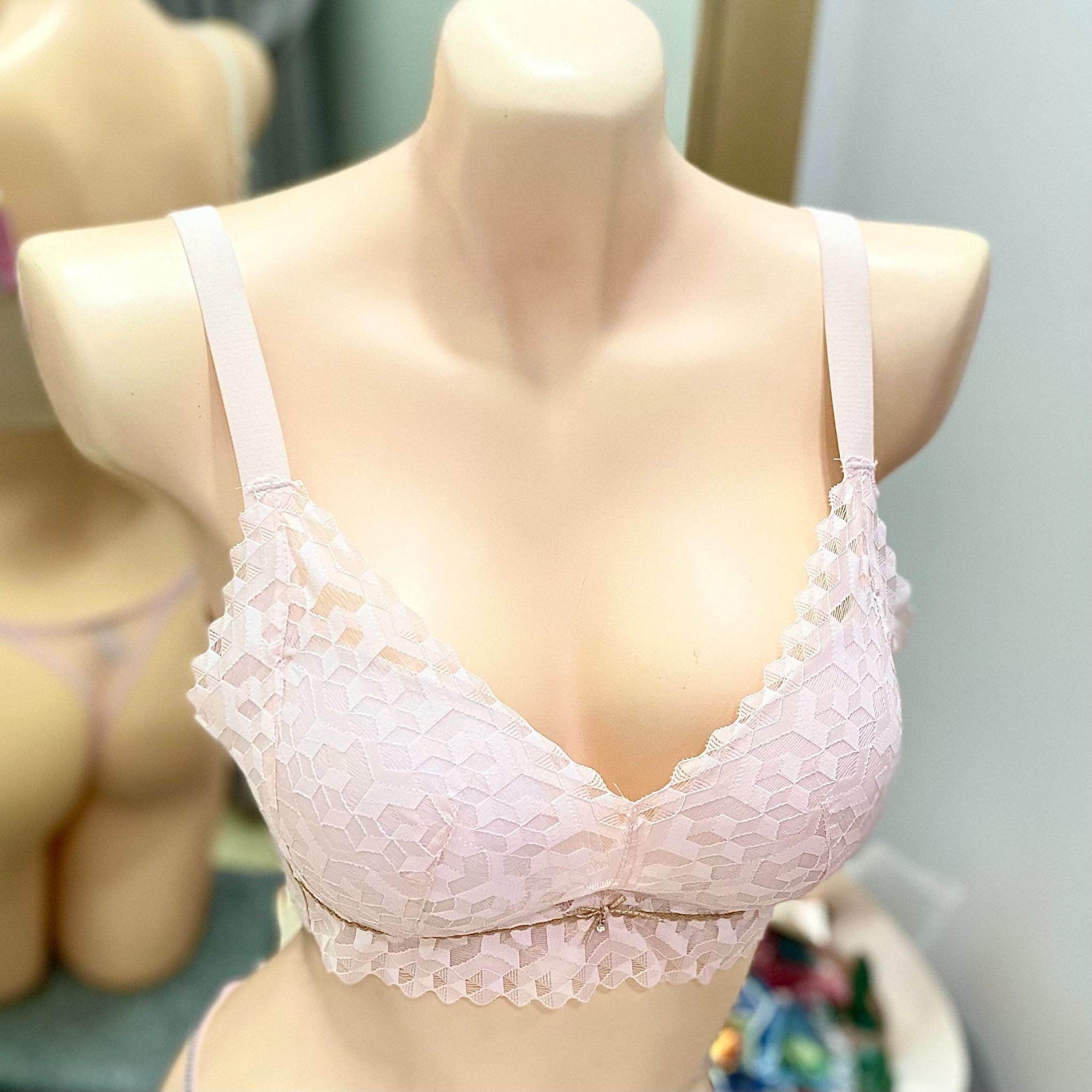 Áo Ngực Ren Không Gọng Siêu Nâng Đẩy 330