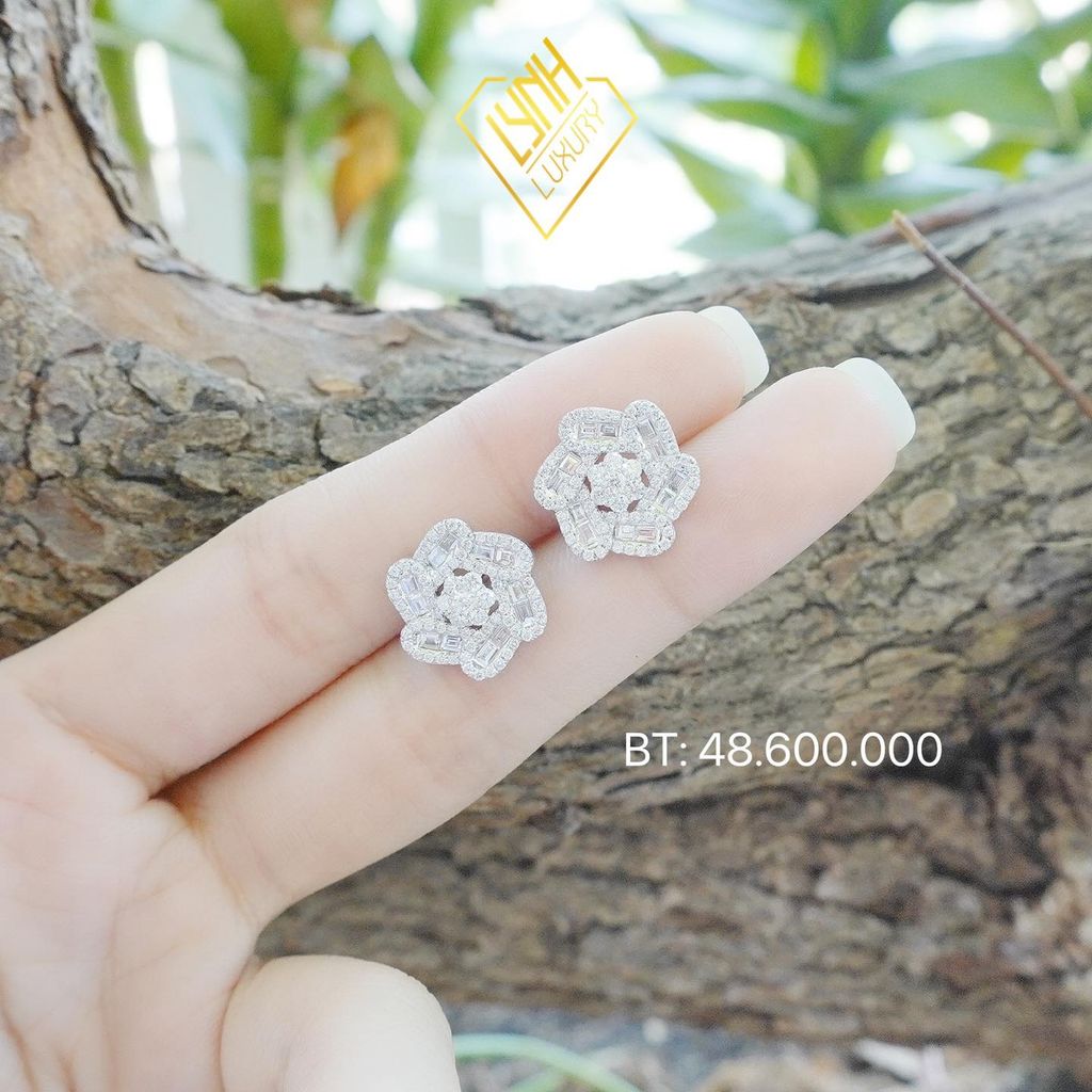 BÔNG TAI KIM CƯƠNG TRÒN KẾT HỢP BAGUATTE