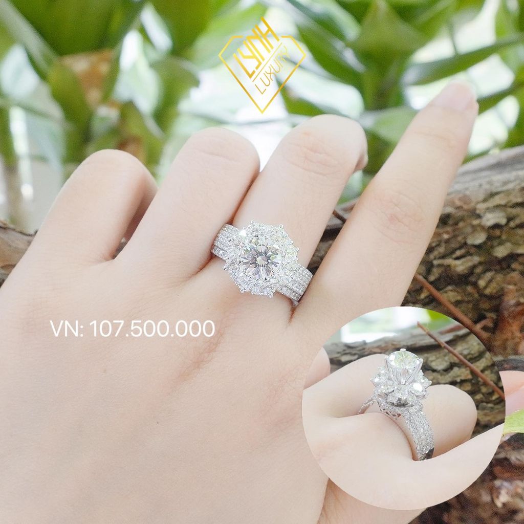 NHẪN KIM CƯƠNG NỮ BA TẦNG HÌNH HOA TRÒN