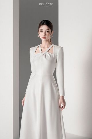 Đầm Midi Tay Dài Cổ Yếm DELICATE