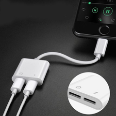 Cáp chuyển tai nghe Lightning sang 2 cổng tai nghe 3.5mm và cổng sạc cho iPhone/iPad
