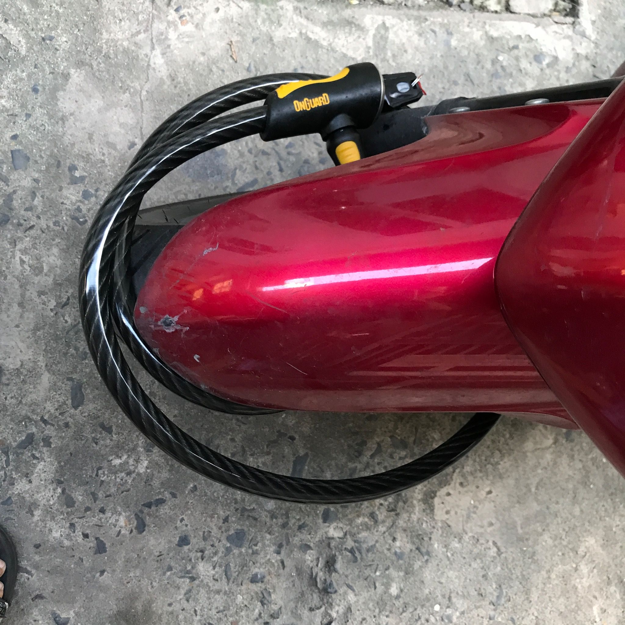 Khóa Cáp Thép Chống Trộm Xe Máy OnGuard 8036