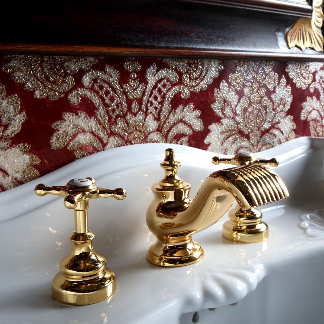Vòi chậu lavabo cổ điển 3 lỗ bằng đồng Villa D'Este - 030201