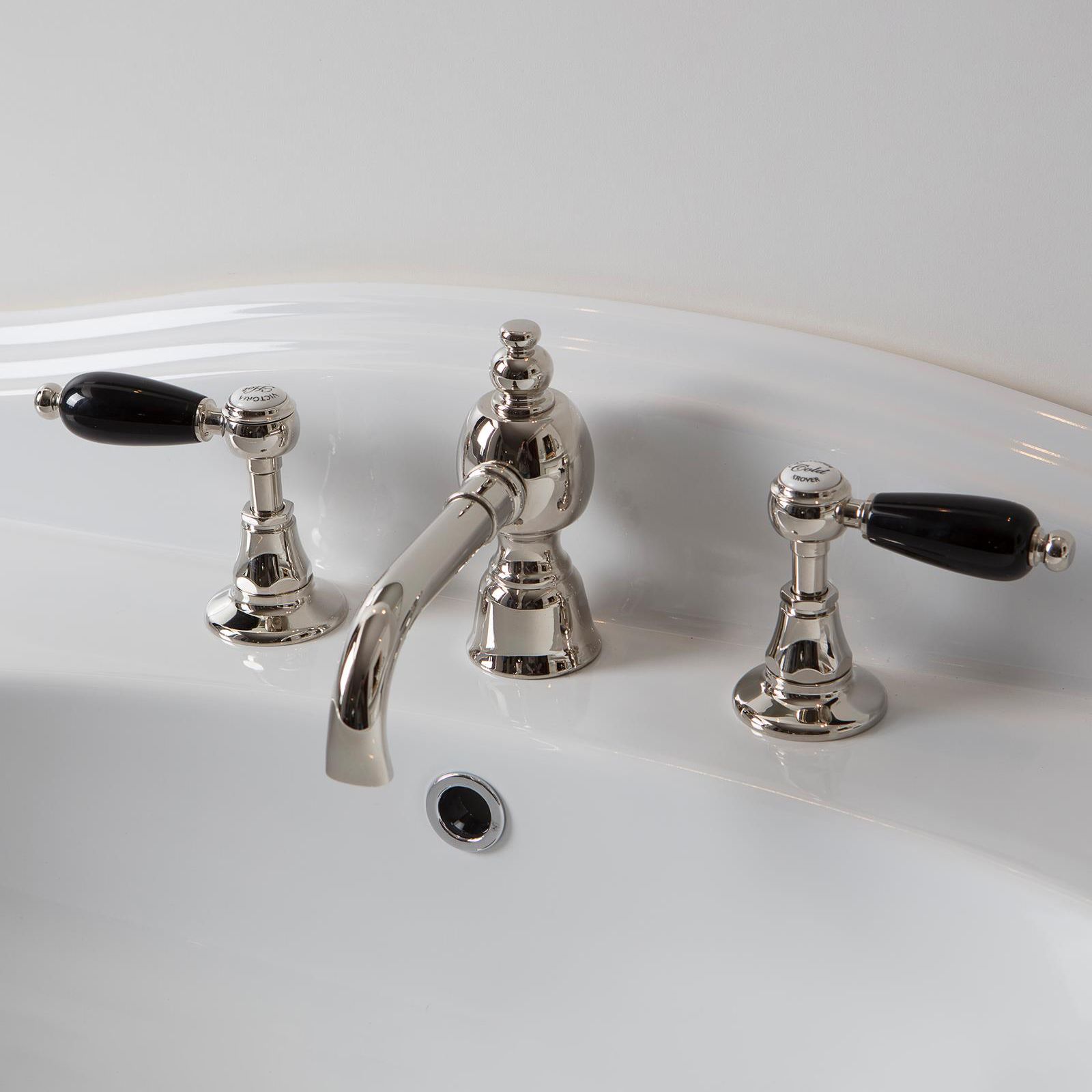 Vòi chậu lavabo 3 lỗ cổ điển bằng đồng Victoria - 060201