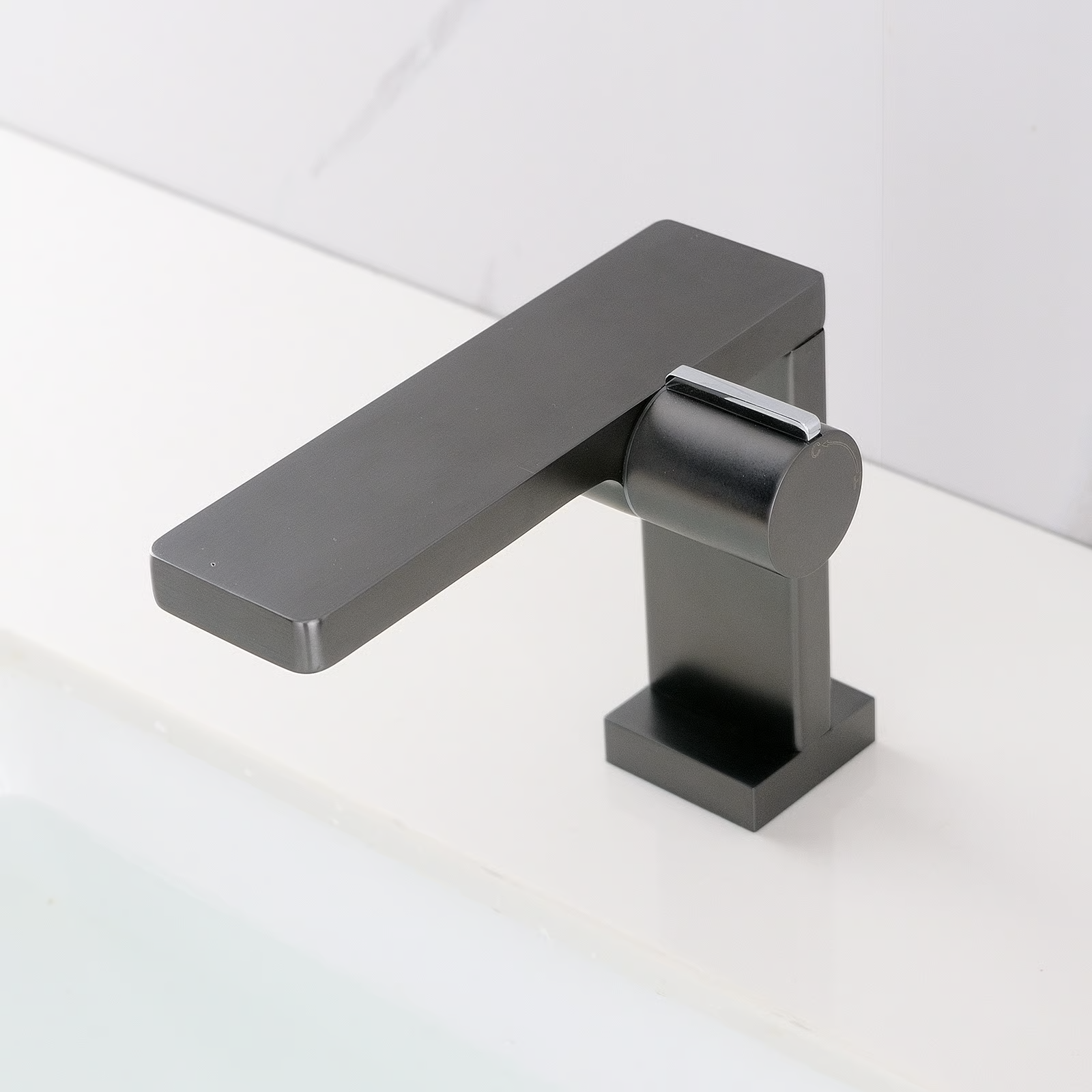 Vòi chậu lavabo cao 144mm bằng đồng XELU