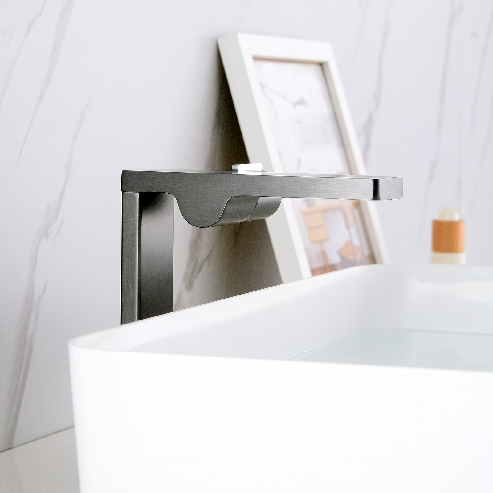 Vòi chậu lavabo cao 206mm bằng đồng XELU
