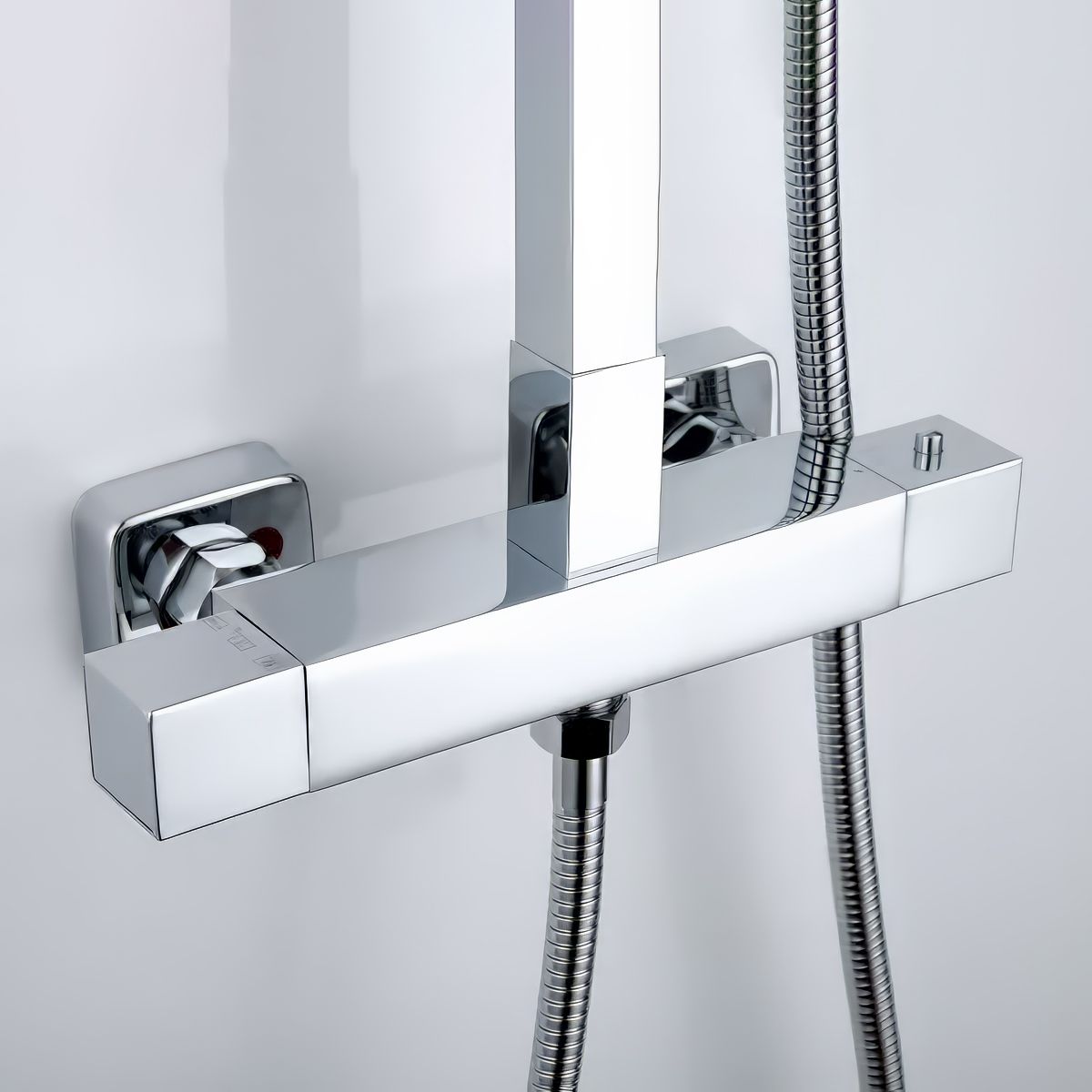 Sen cây gắn tường có sen cầm tay bằng đồng XELU