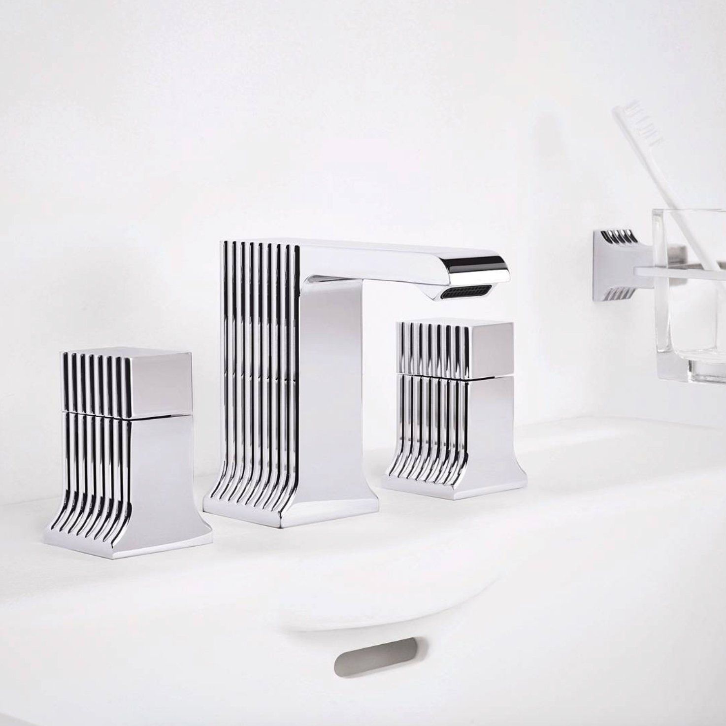 Vòi chậu lavabo 3 lỗ bằng đồng Casanova - 3222TR