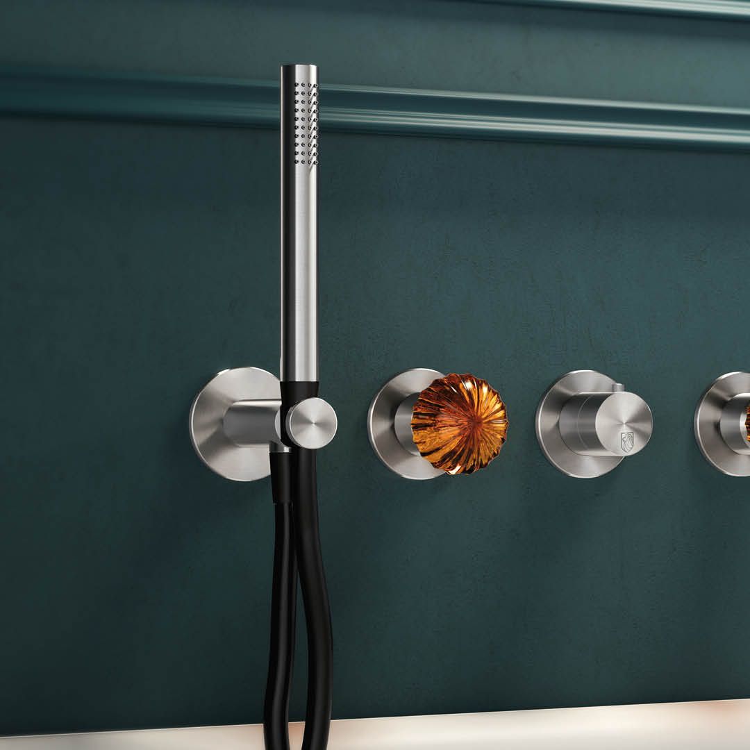 Sen cầm tay gắn tường phong cách spa Radomonte Wellness stainless steel - K22