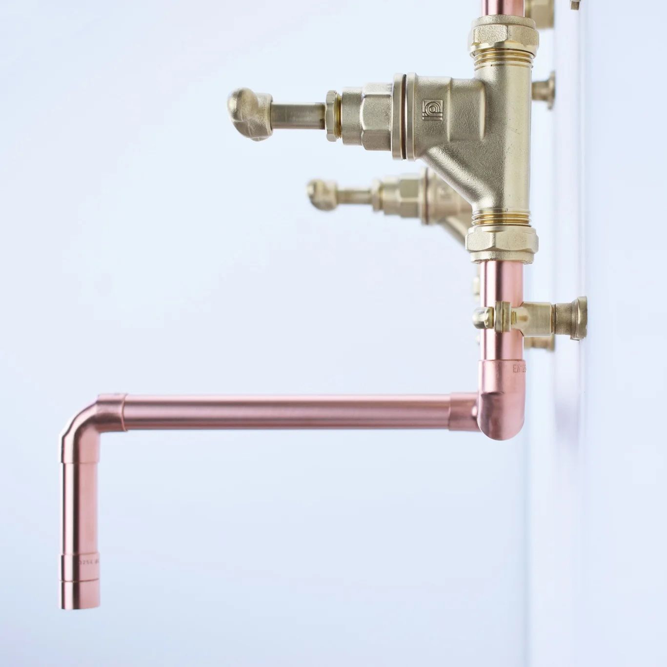 Vòi chậu lavabo gắn tường bằng đồng - Protapmen