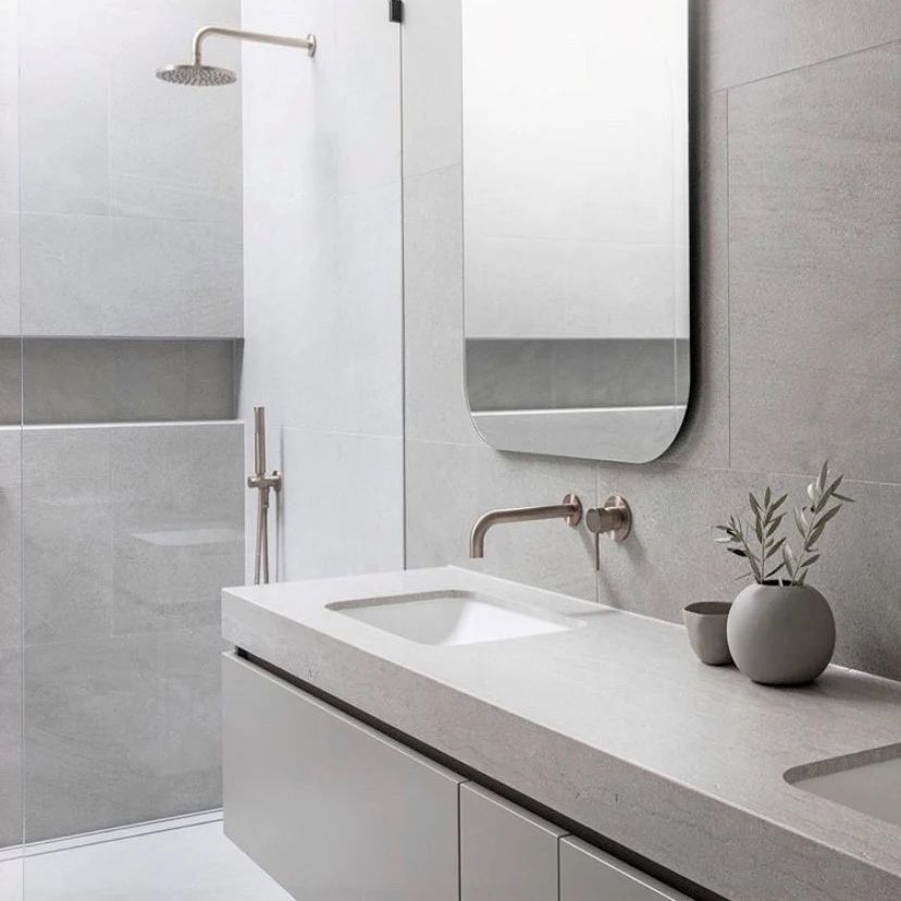 Vòi chậu lavabo dài 200mm gắn tường bằng đồng MChampagne - S05200-W03FIN-CH