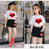 Set áo croptop quần sort MOSCHINO dễ thương cho bé gái BXG610