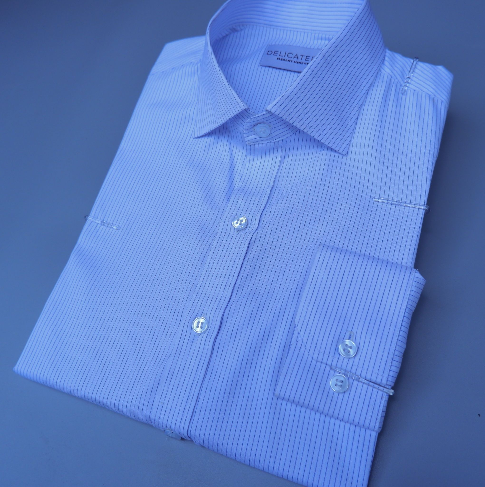 Sơ Mi Trắng Chỉ Nhỏ Đơn Giản - Spread Collar