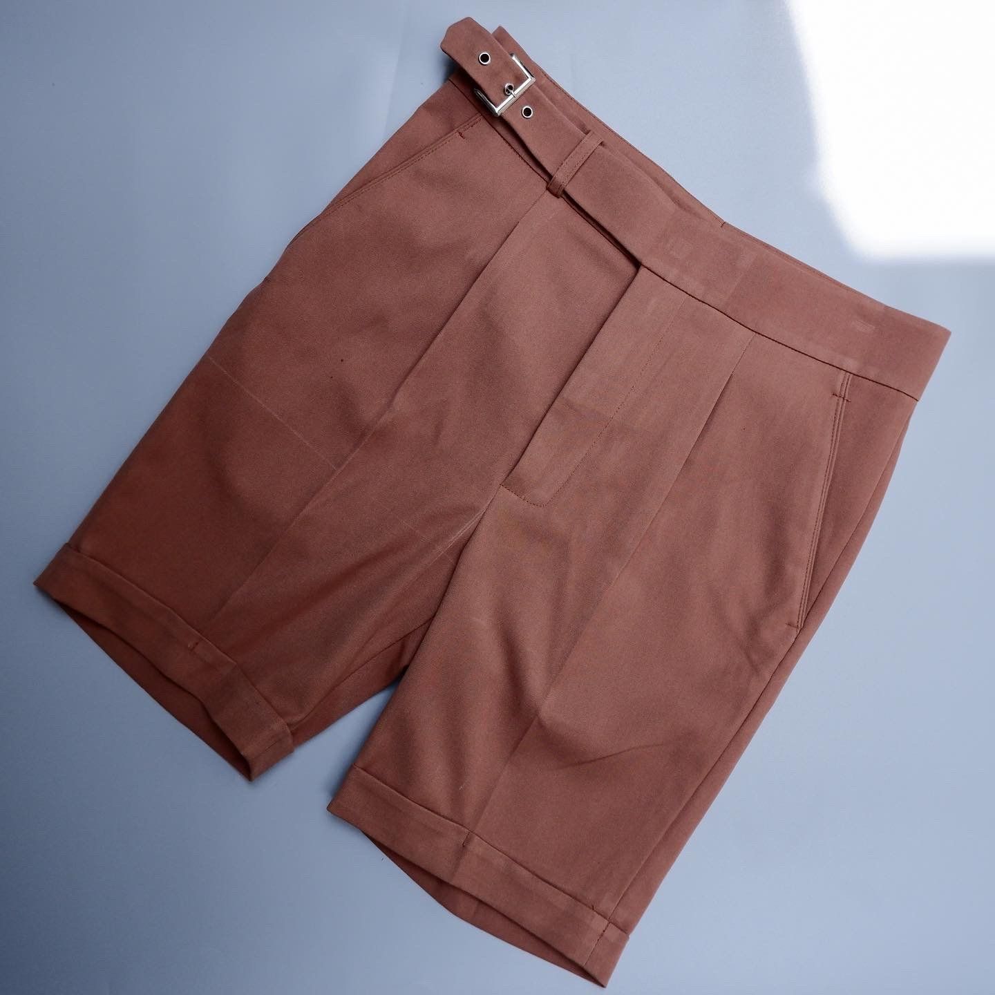 Quần Short Màu Nâu