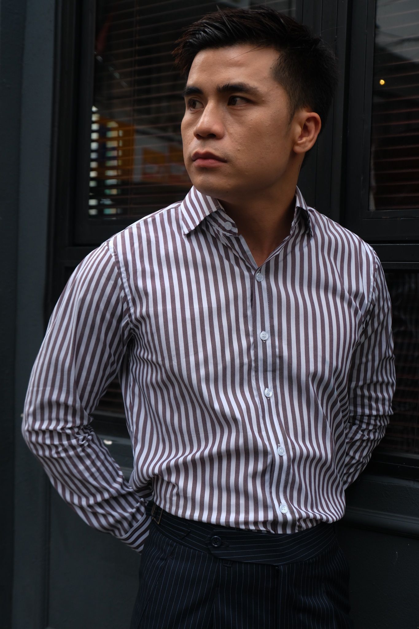 Sơ Mi Trắng Nâu Kẻ Nâu - Spread Collar