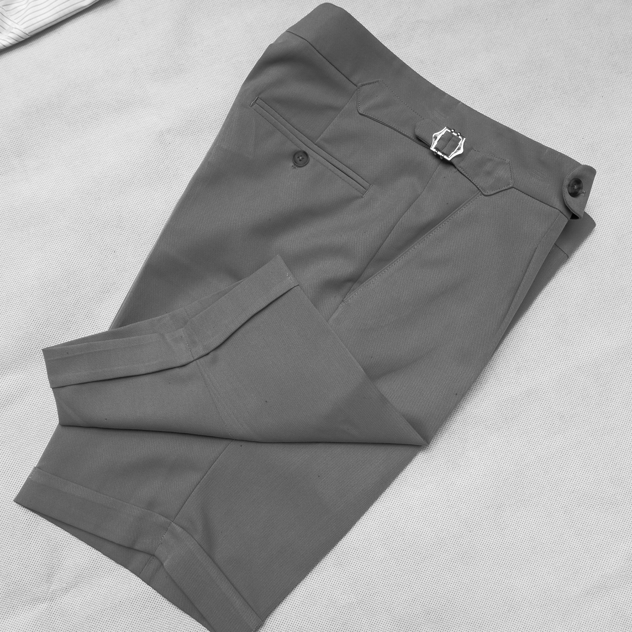 Quần Short Màu Ghi