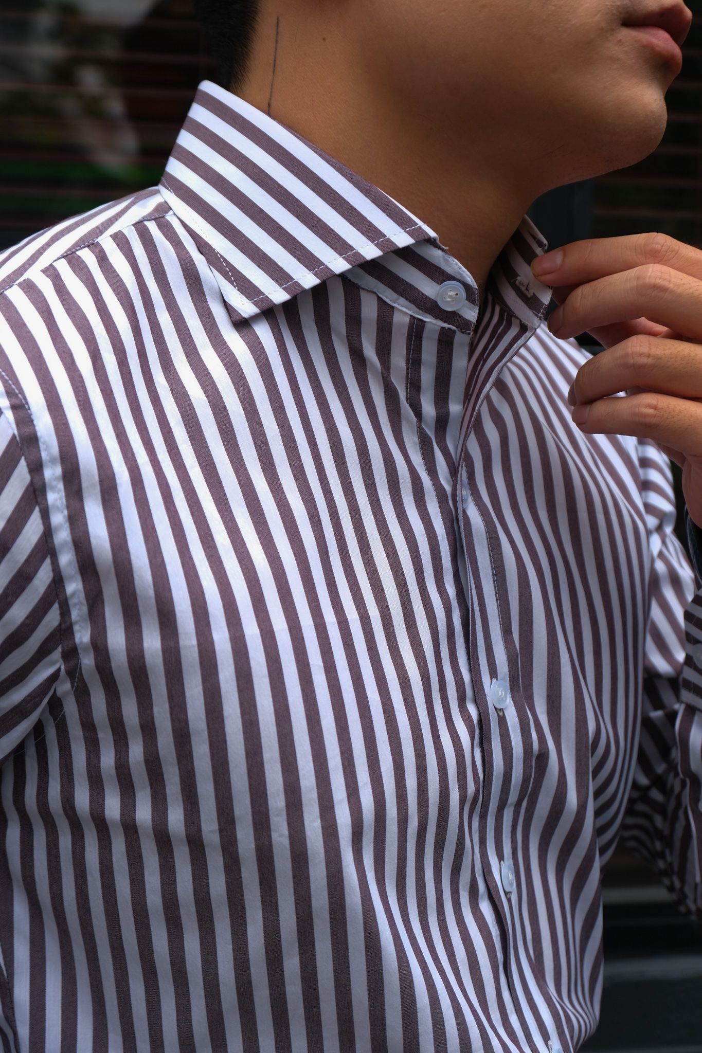 Sơ Mi Trắng Nâu Kẻ Nâu - Spread Collar