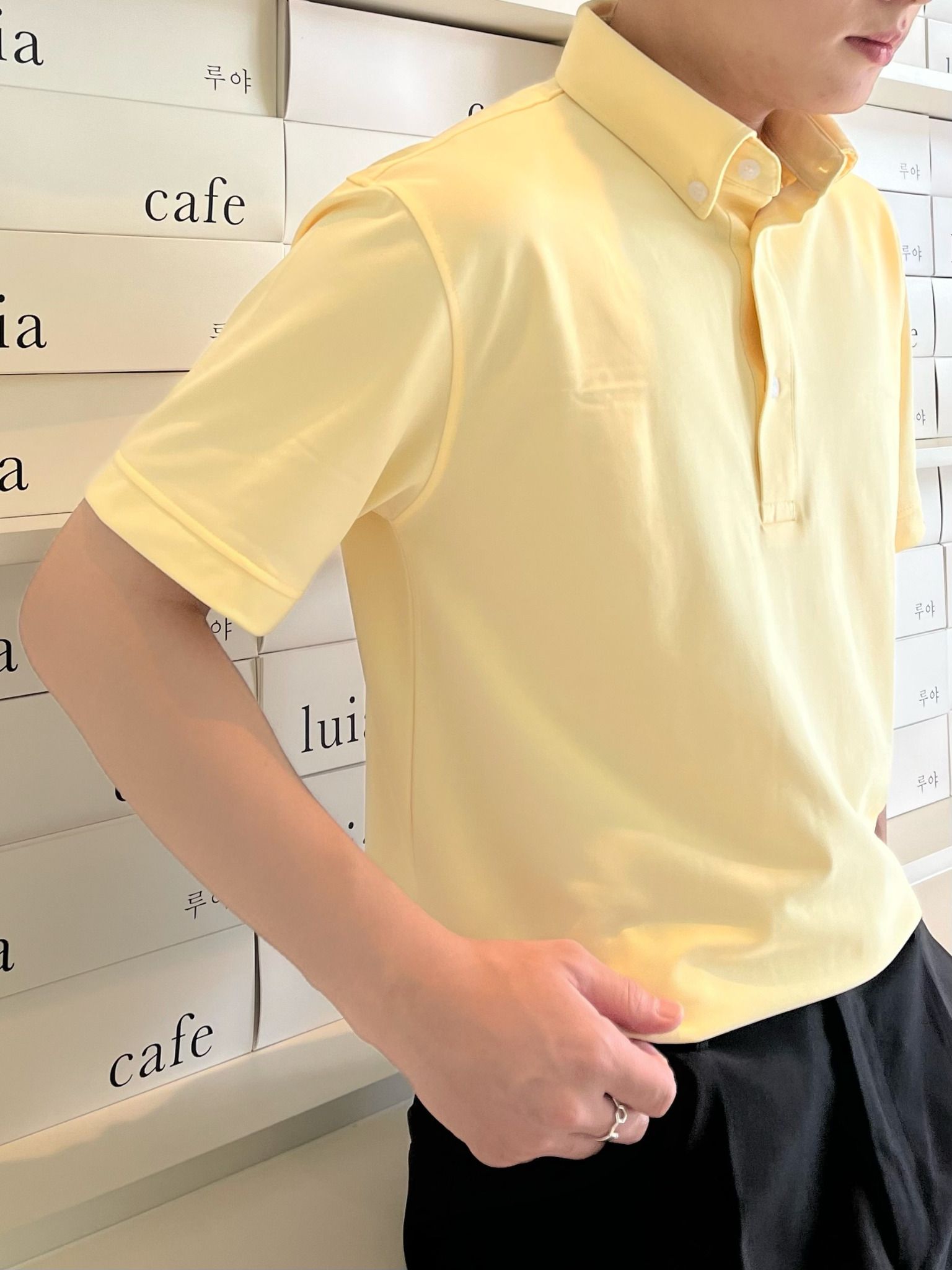 Áo thun Polo màu vàng nhạt