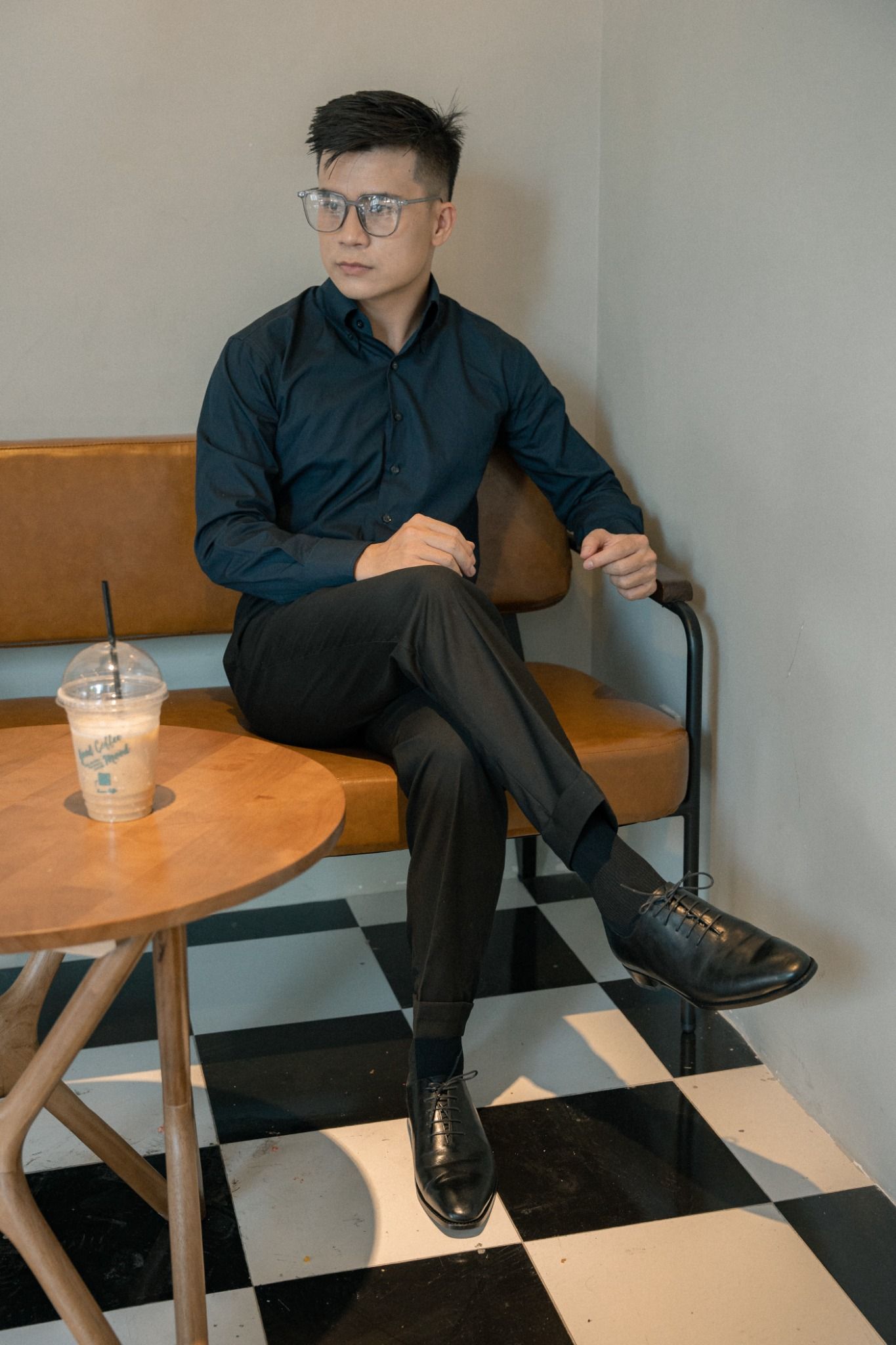 Quần âu sidetab đen / Black Sidetab Trousers