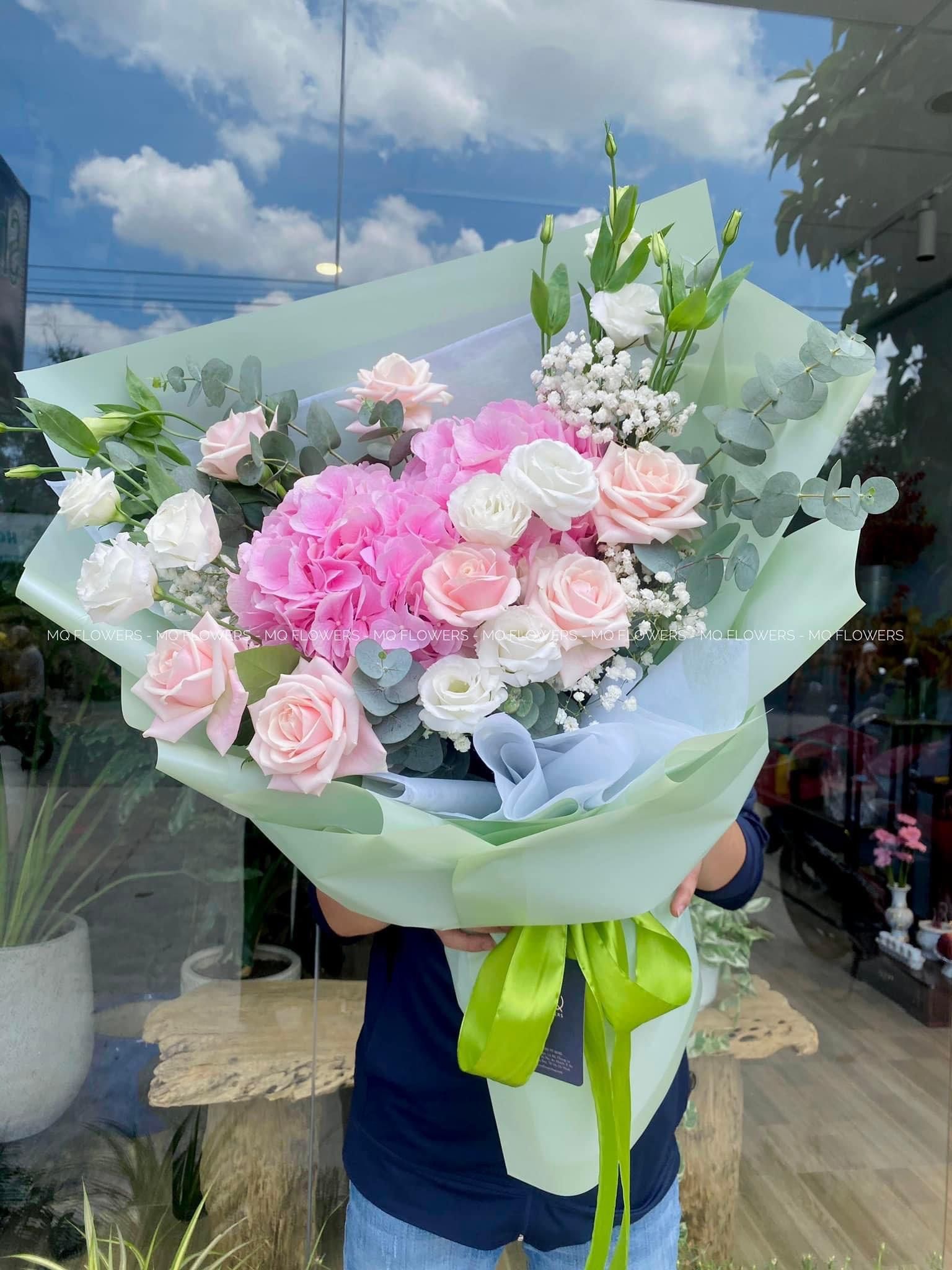 B0207-HỒNG XINH XẮN