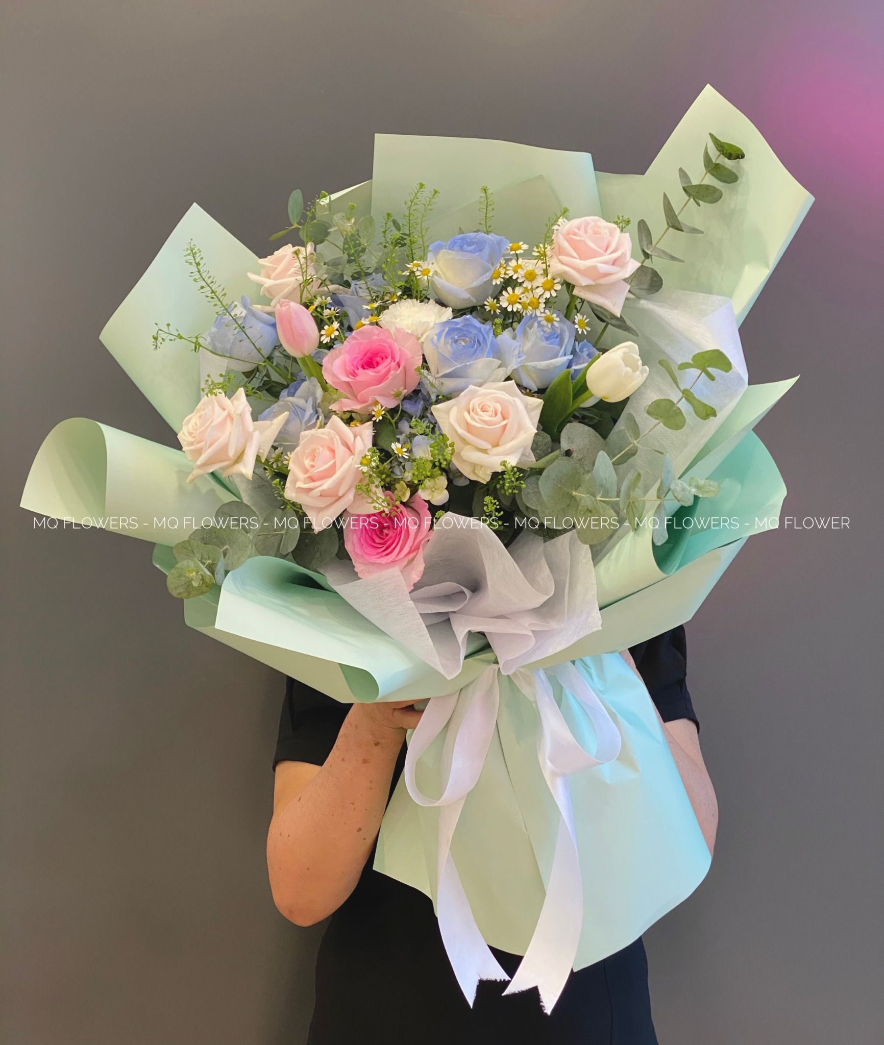 B0059 - Bầu Trời Màu Xanh