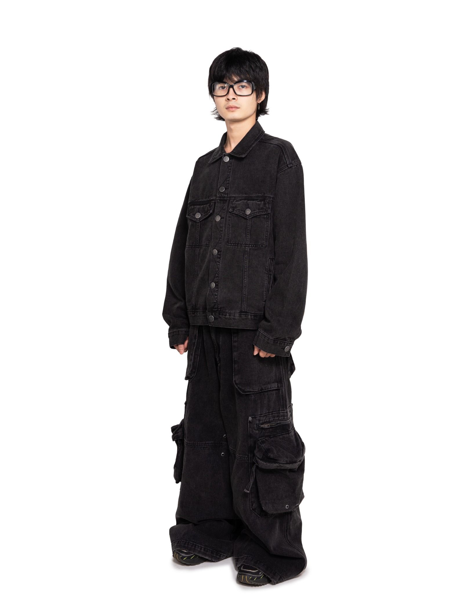 FADED DENIM JACKET * black