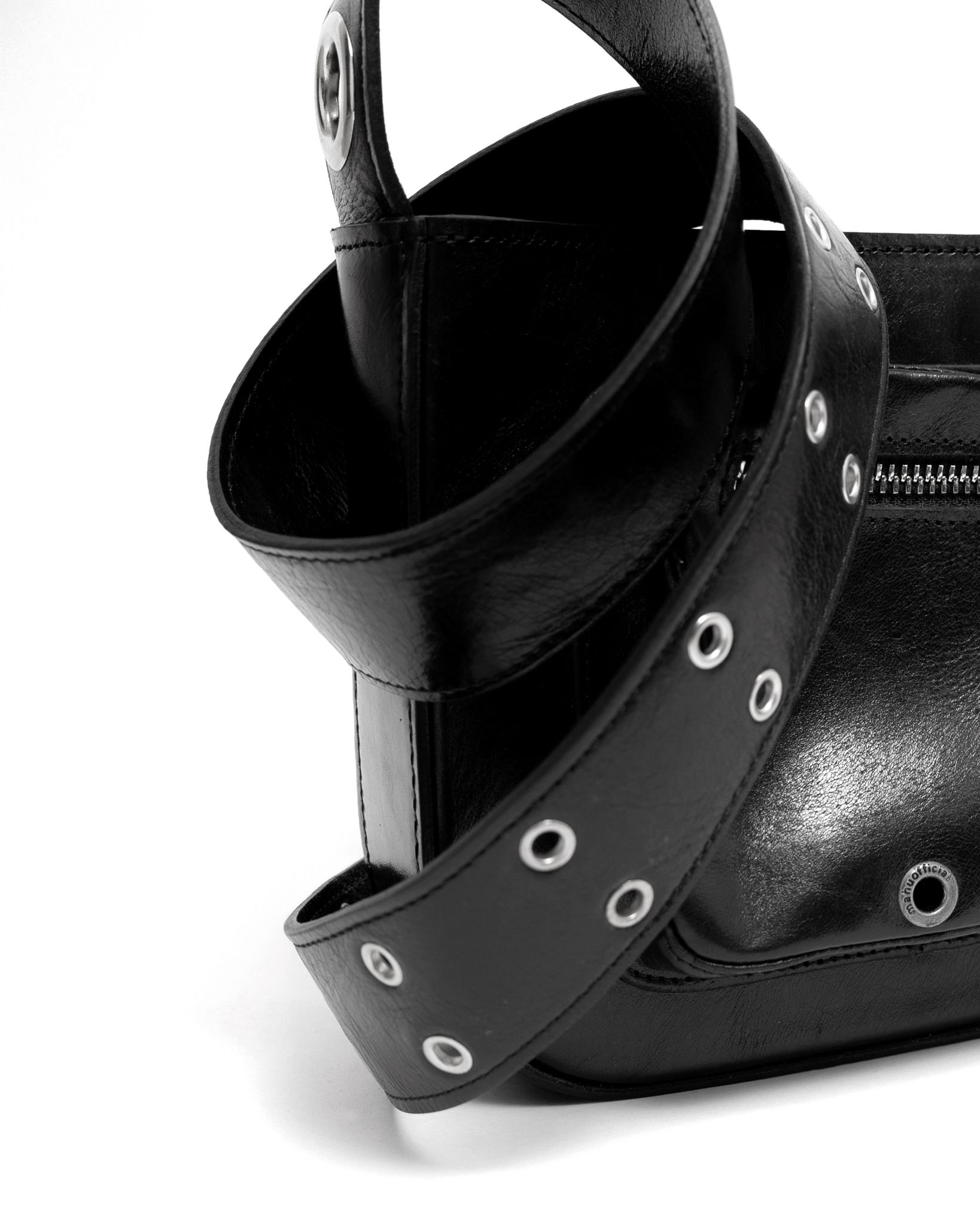 PIERCING M SHOULDER BAG