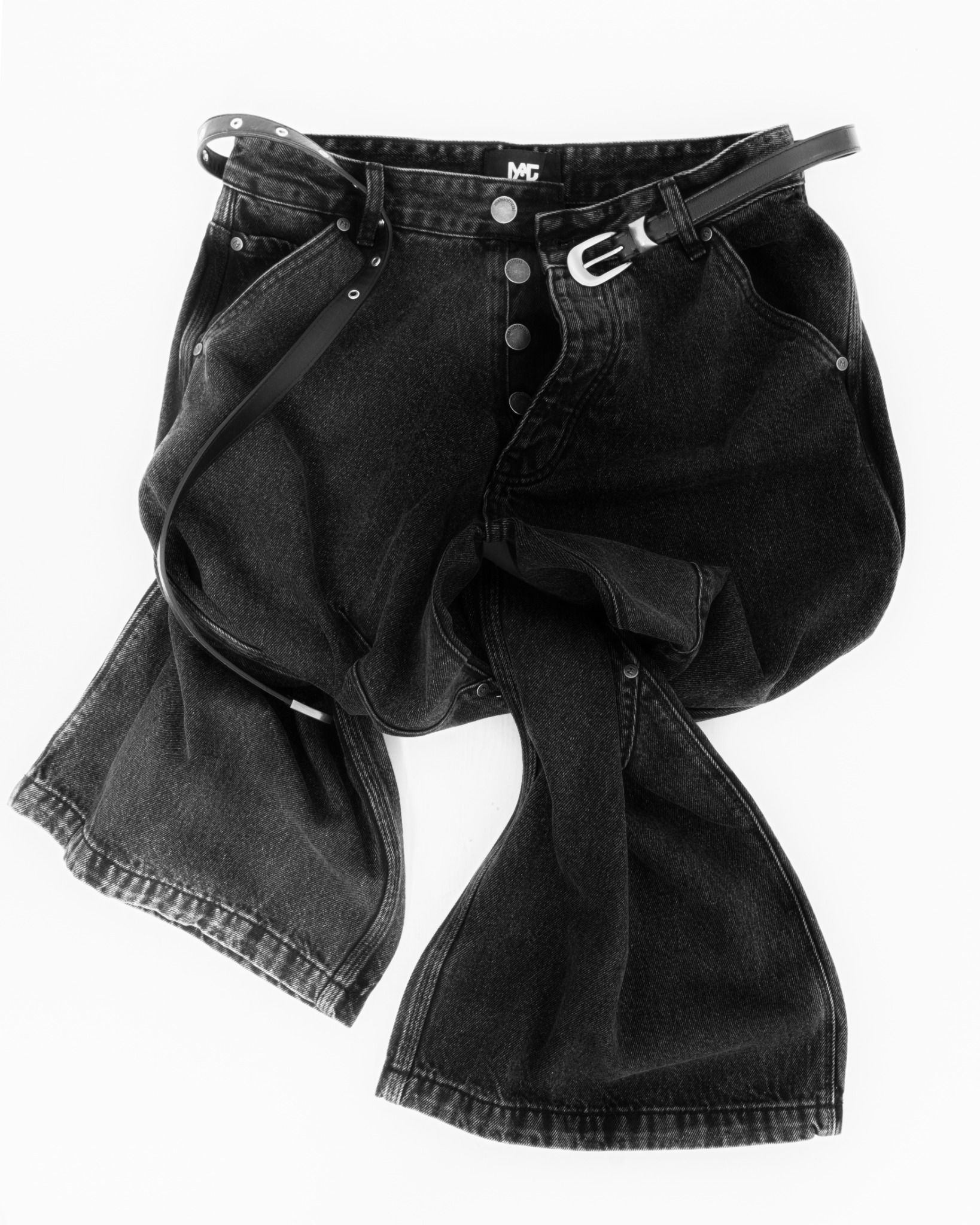 FADED LOOSE JEANS * black