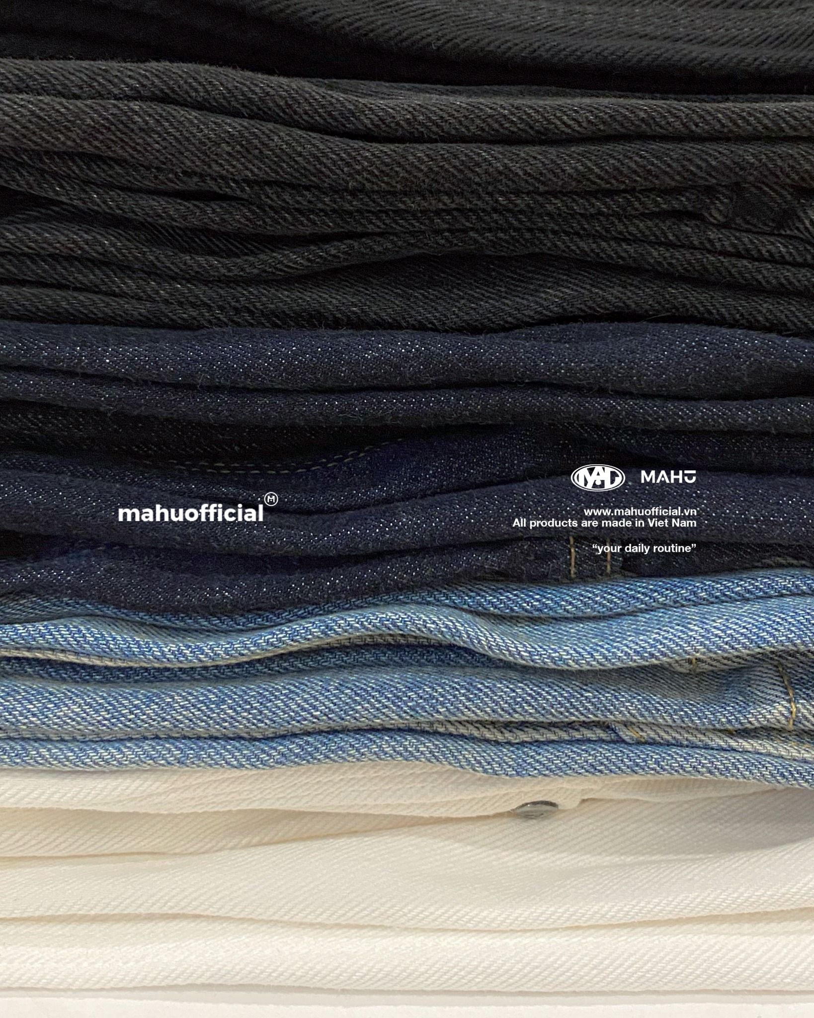 FADED LOOSE JEANS