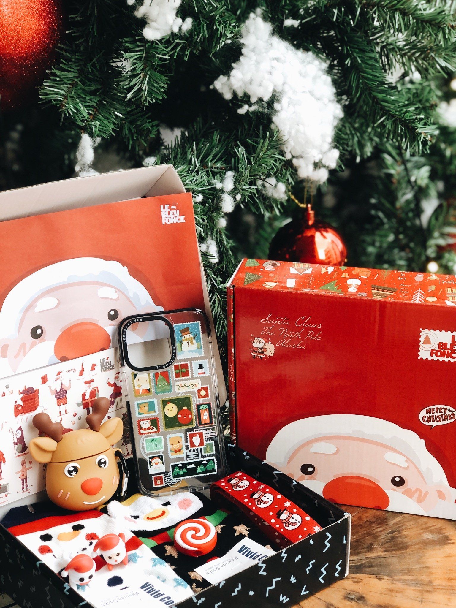 CHRISTMAS THE GIFTBOX