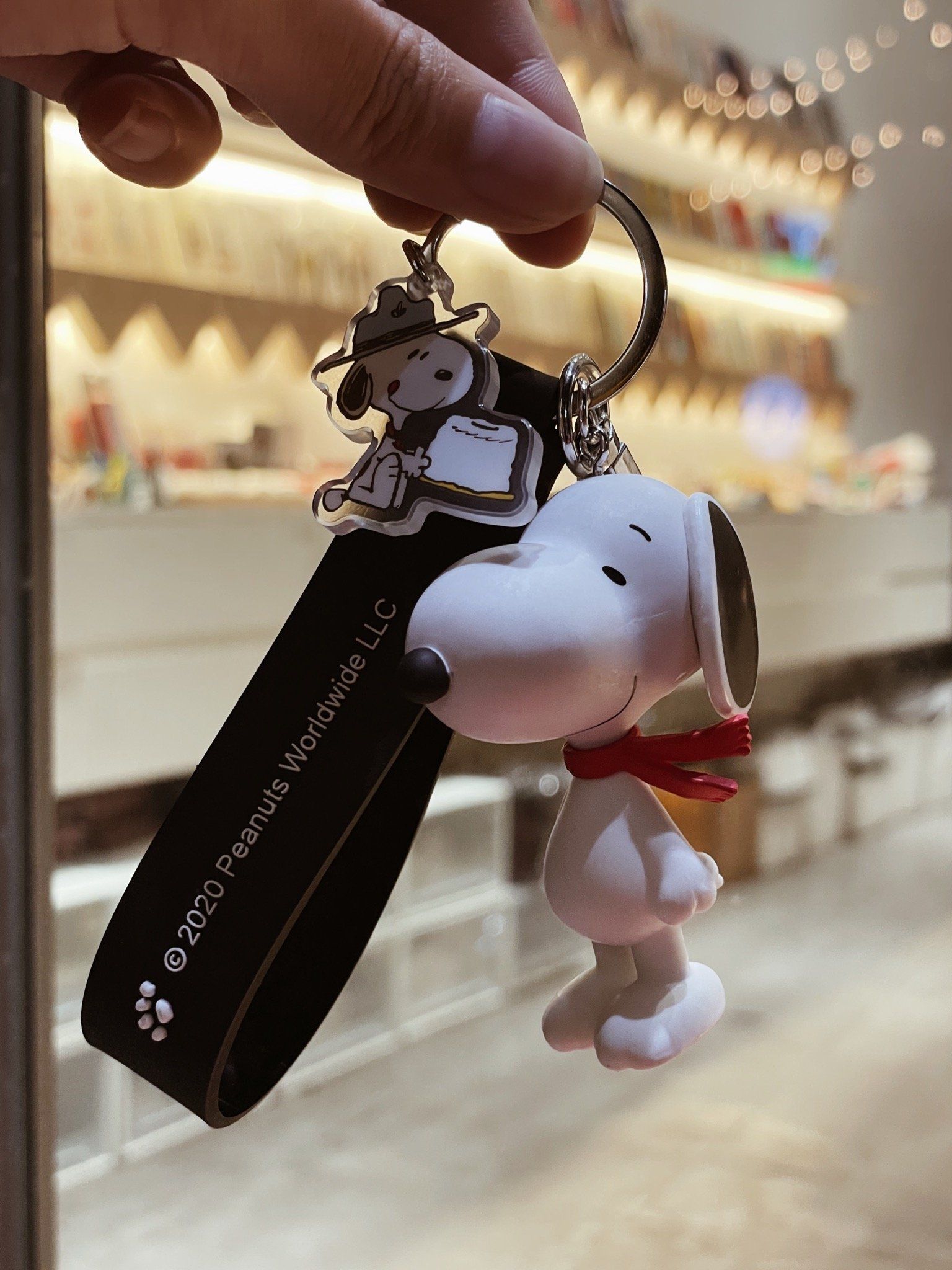 KEYCHAIN SNOOPY & CHARLIE (MỚI)
