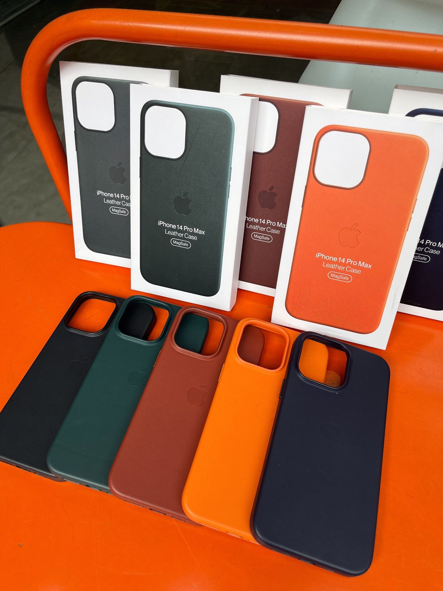 LEATHER CASE For 14PROMAX/14PRO/14 - MAGSAFE