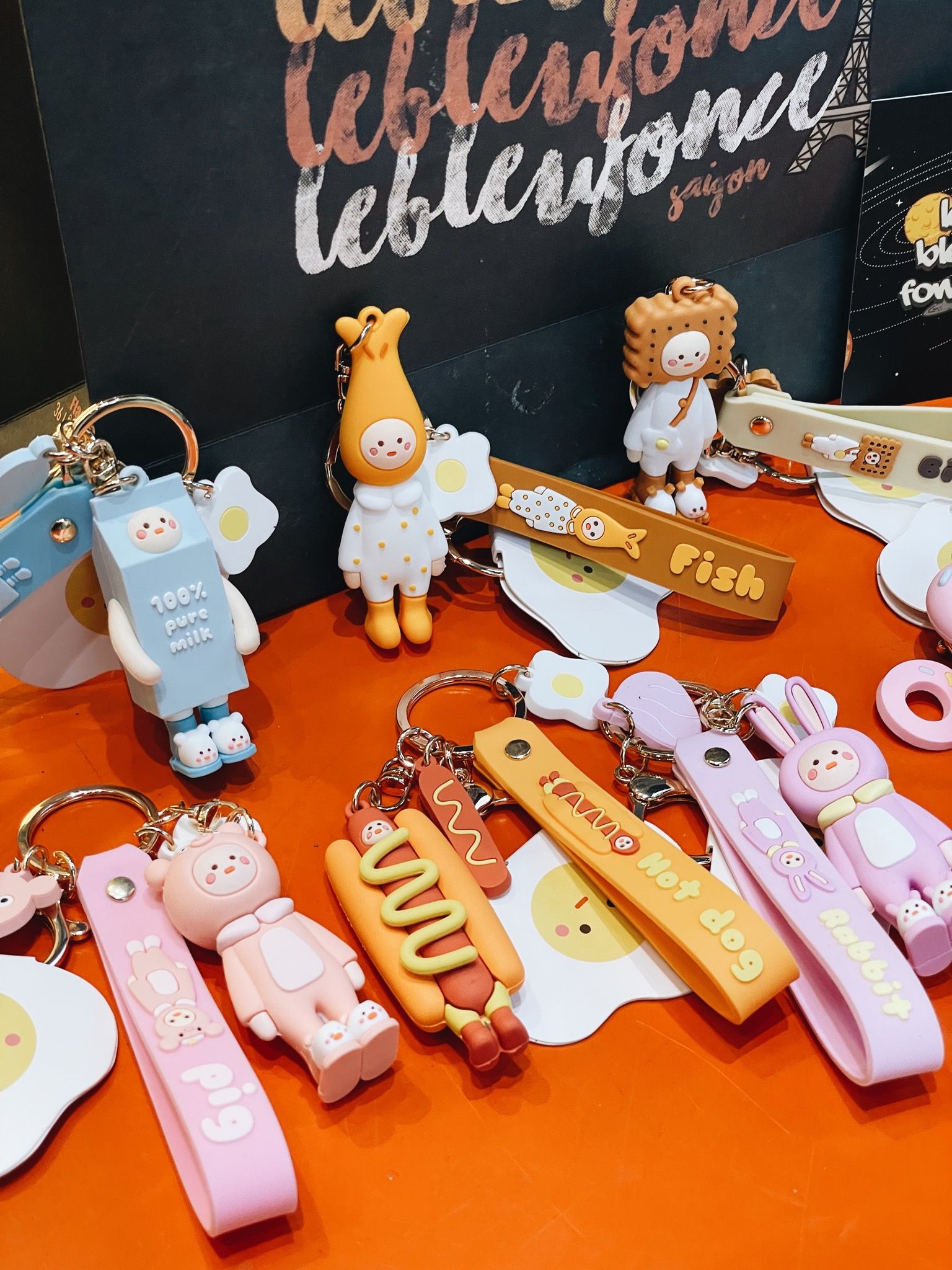 KEYCHAIN FRIENDS