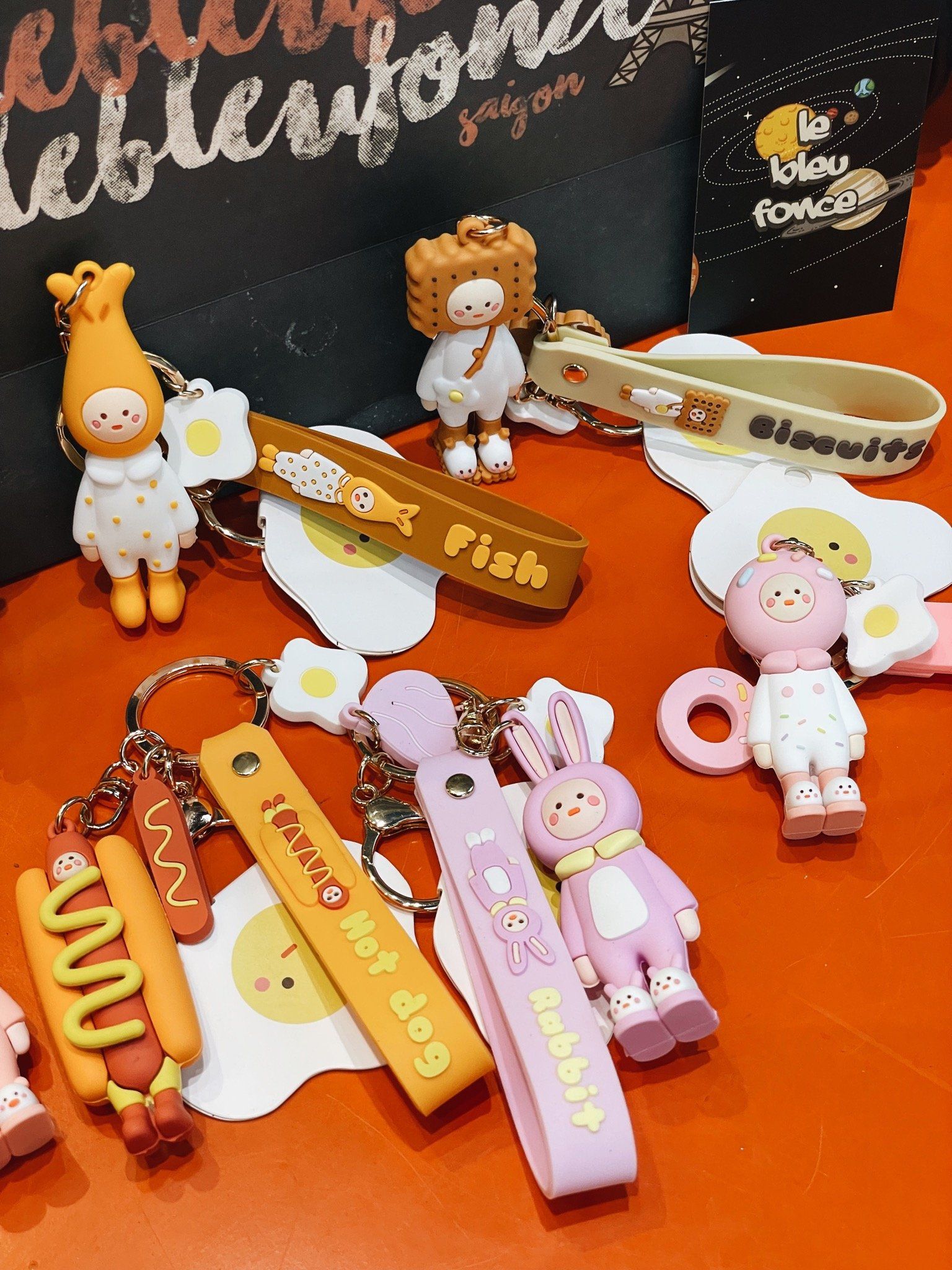 KEYCHAIN FRIENDS