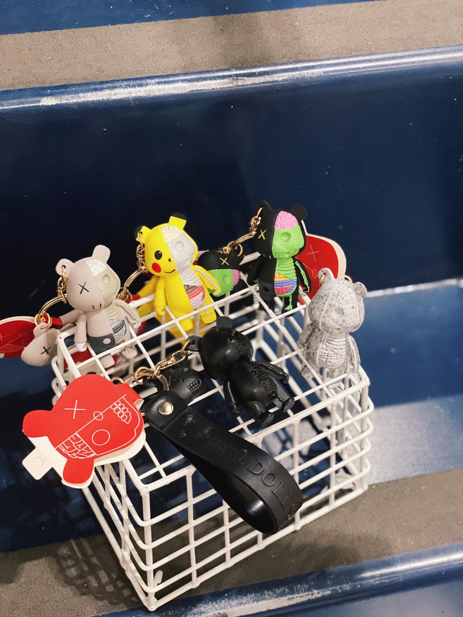KEYCHAIN KAWS