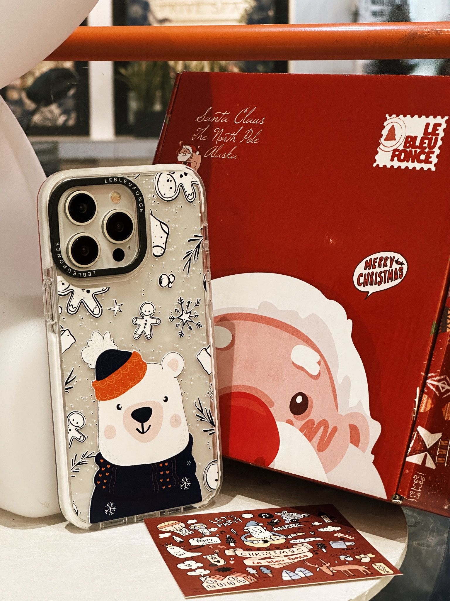 WHITE BEAR