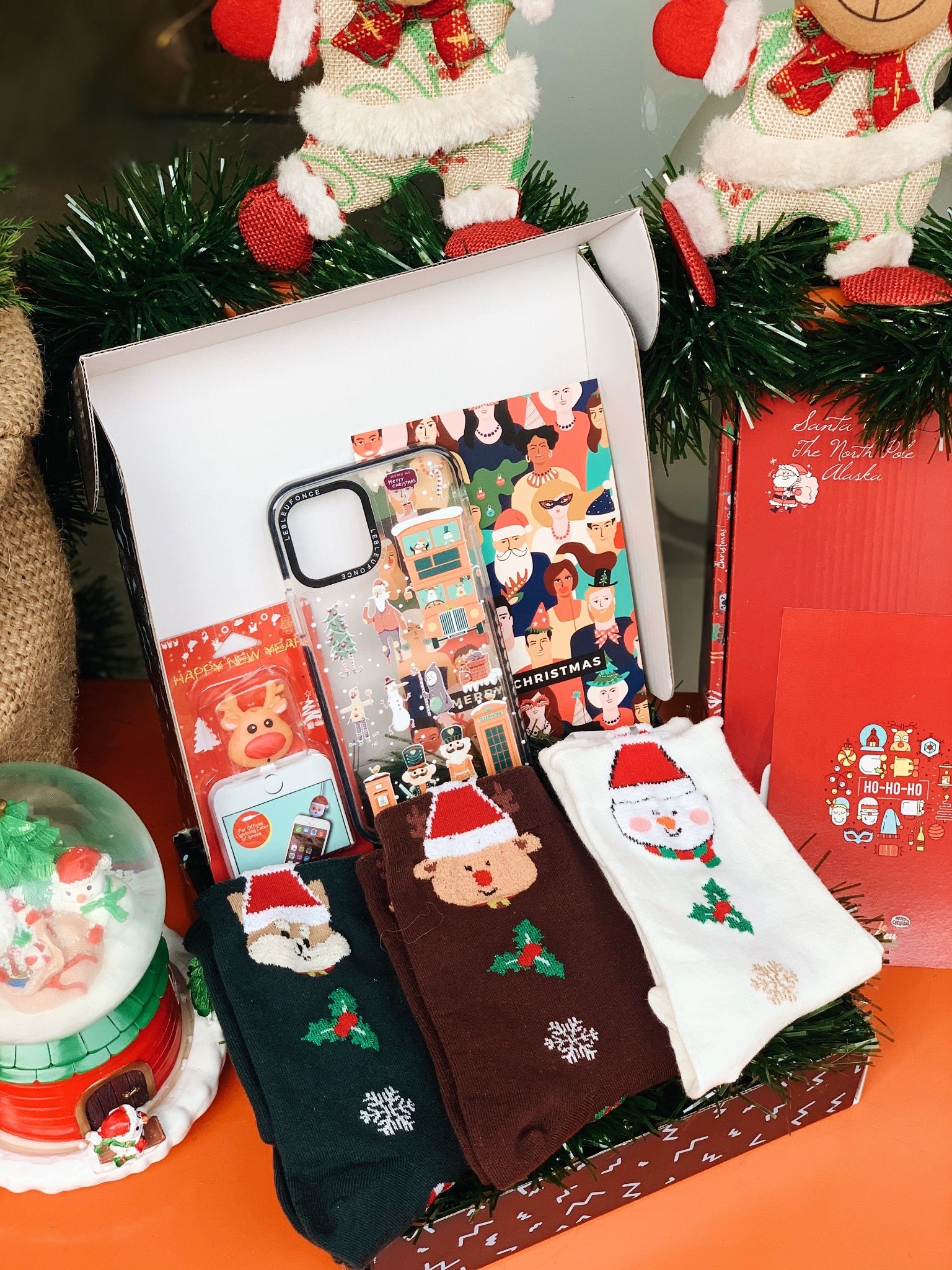 CHRISTMAS THE GIFTBOX