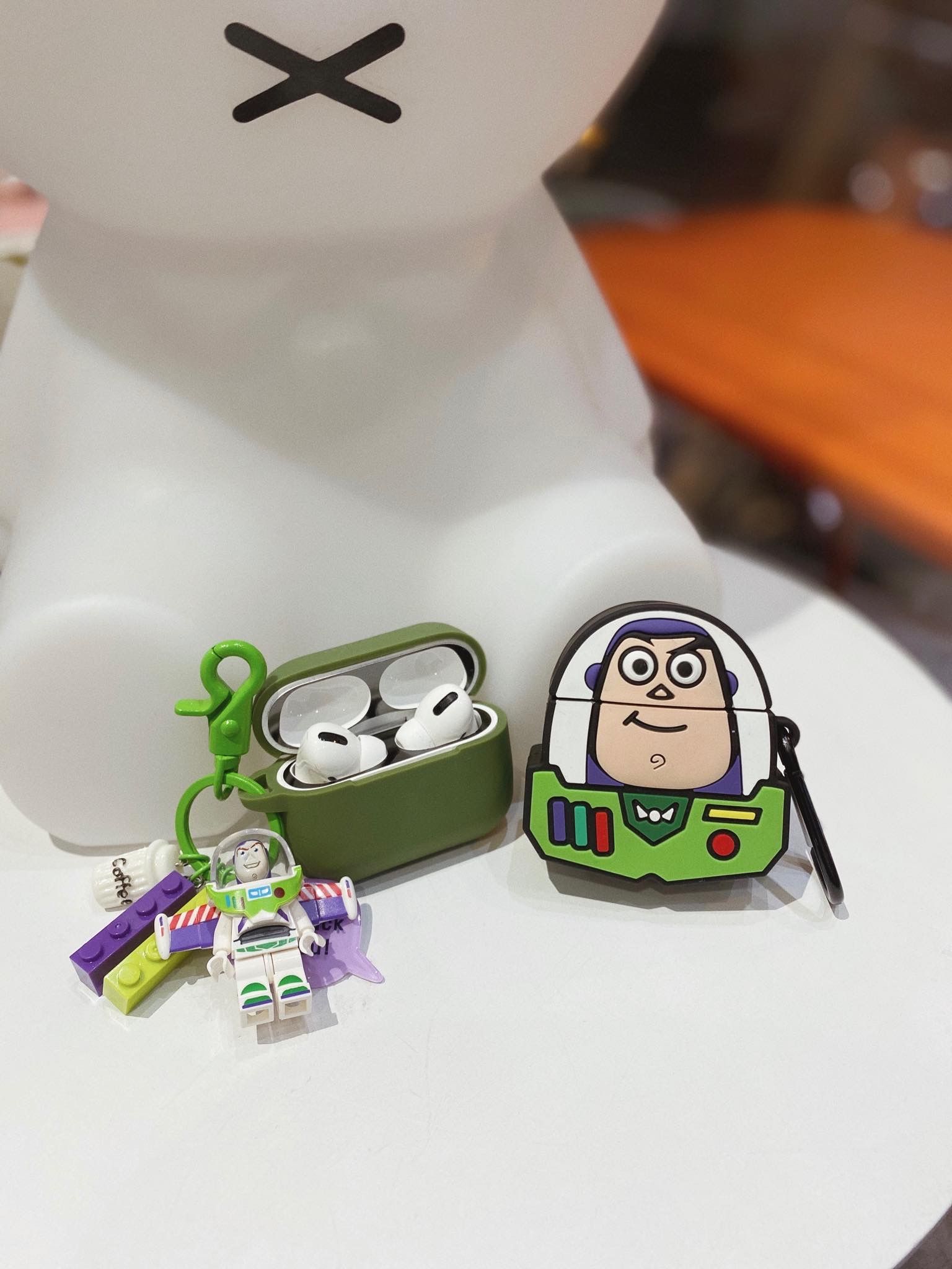 MIẾNG DÁN CHỐNG BỤI AIRPODS