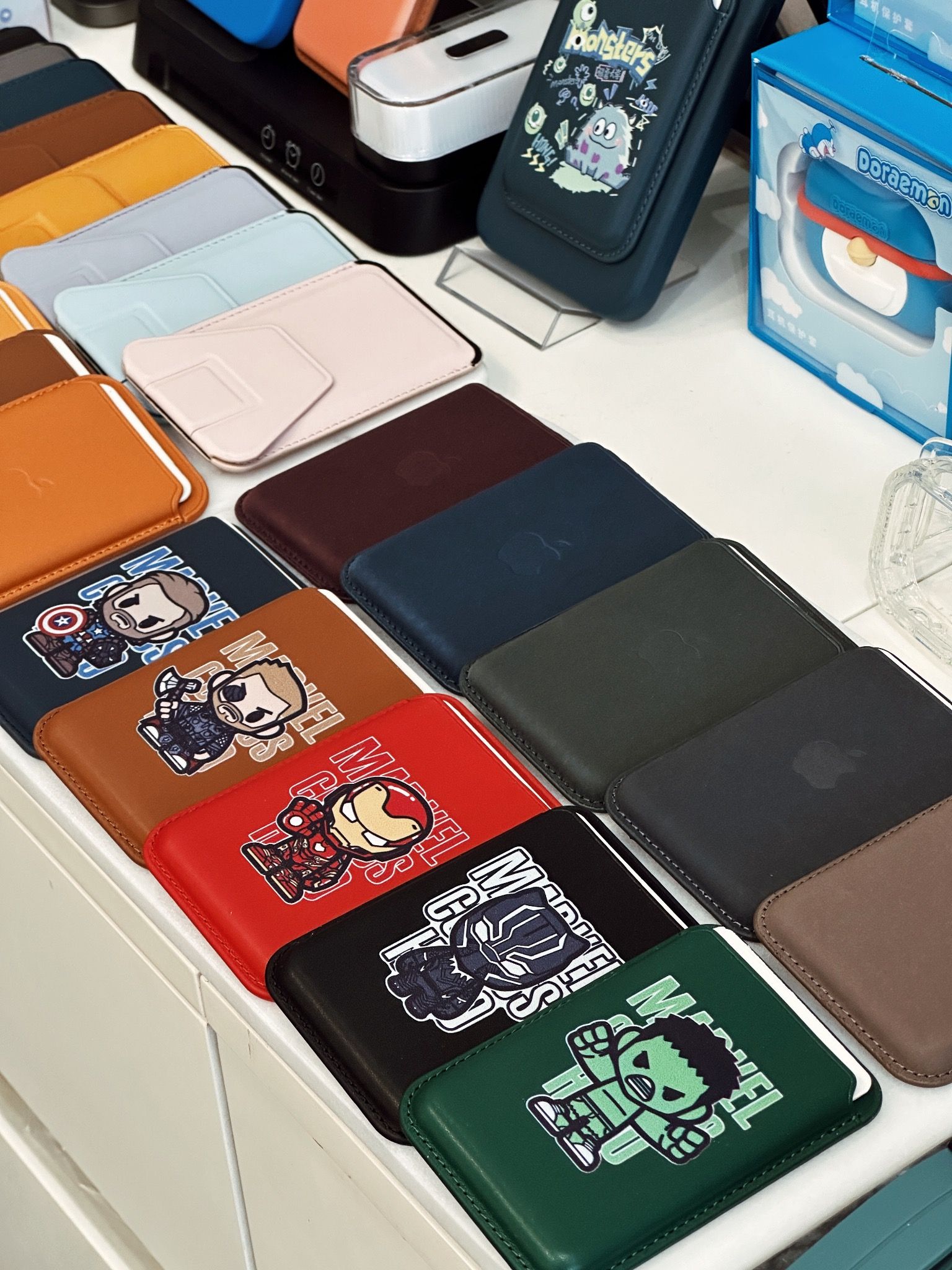MAGSAFE SUPERHEROES Wallet