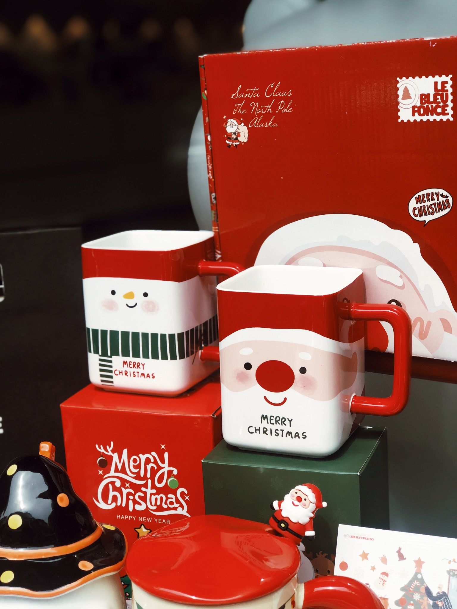 CHRISTMAS CUPS